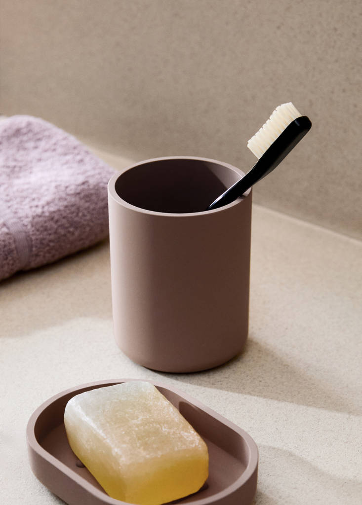 Resin toothbrush cup — Brown