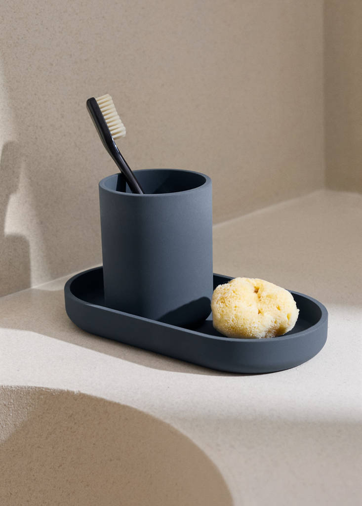 Resin toothbrush cup — Charcoal