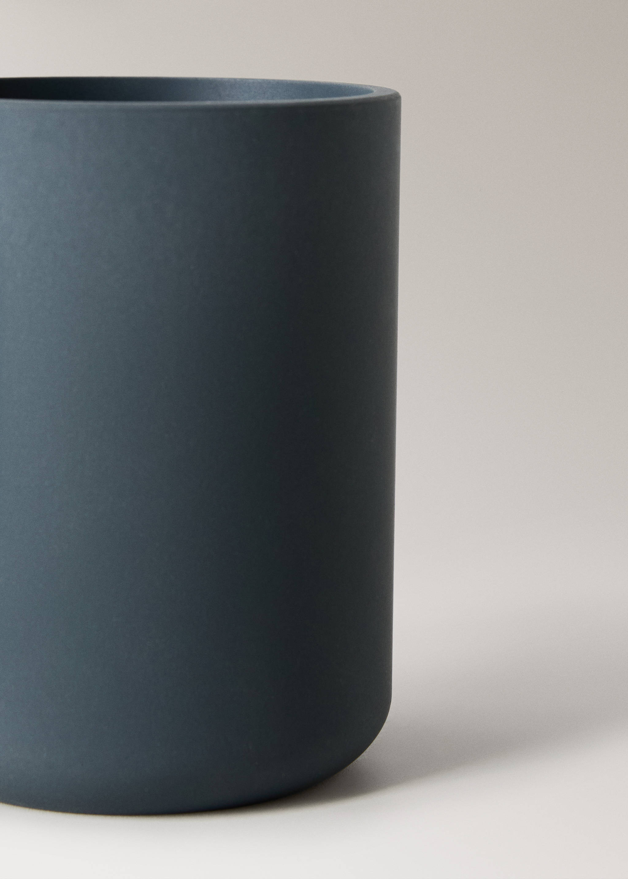 Resin toothbrush cup - Details of the article 2