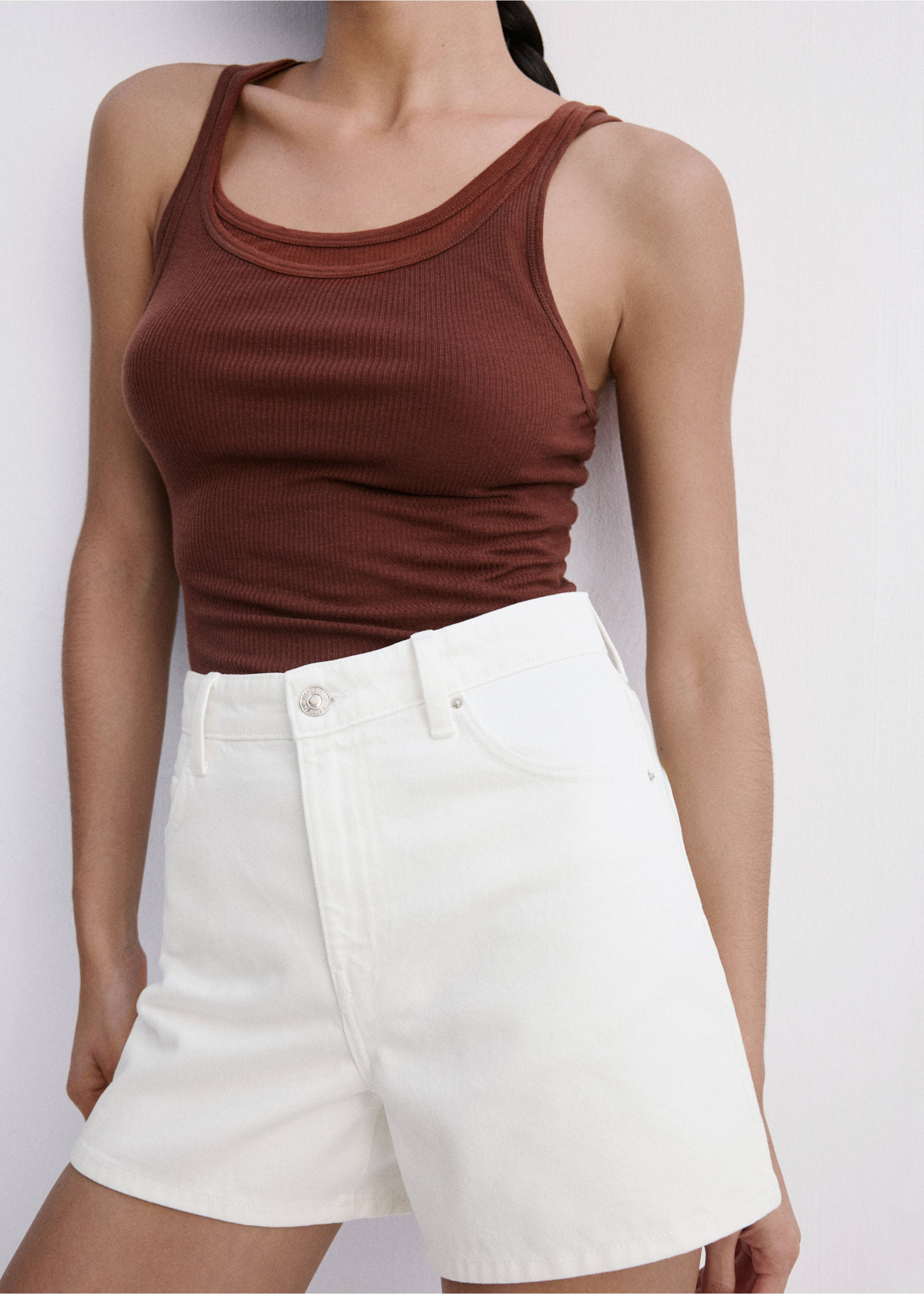 Shorts denim rectos tiro alto - Detalle del artículo 3, Blanco. Ref: 27053283-00.