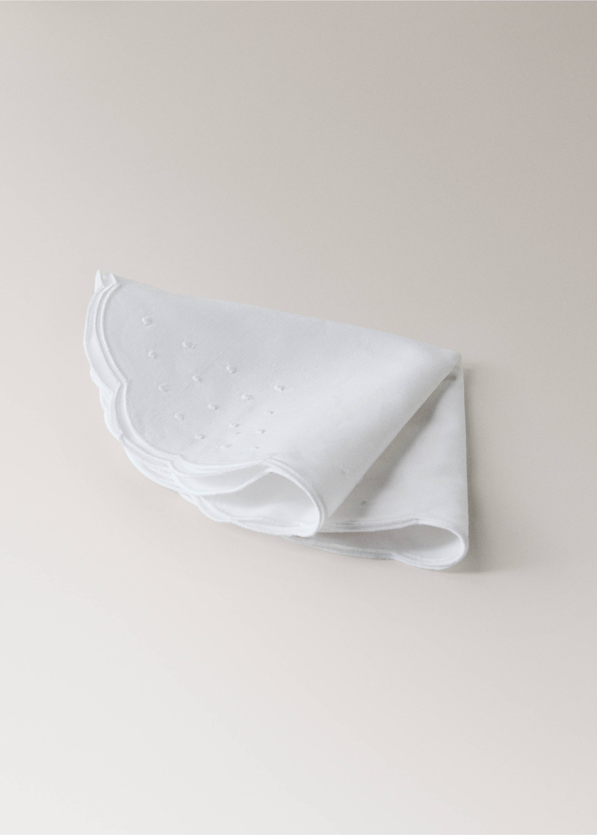 Basket with embroidered details - Details of the article 3, White. Ref: 27053285-00.