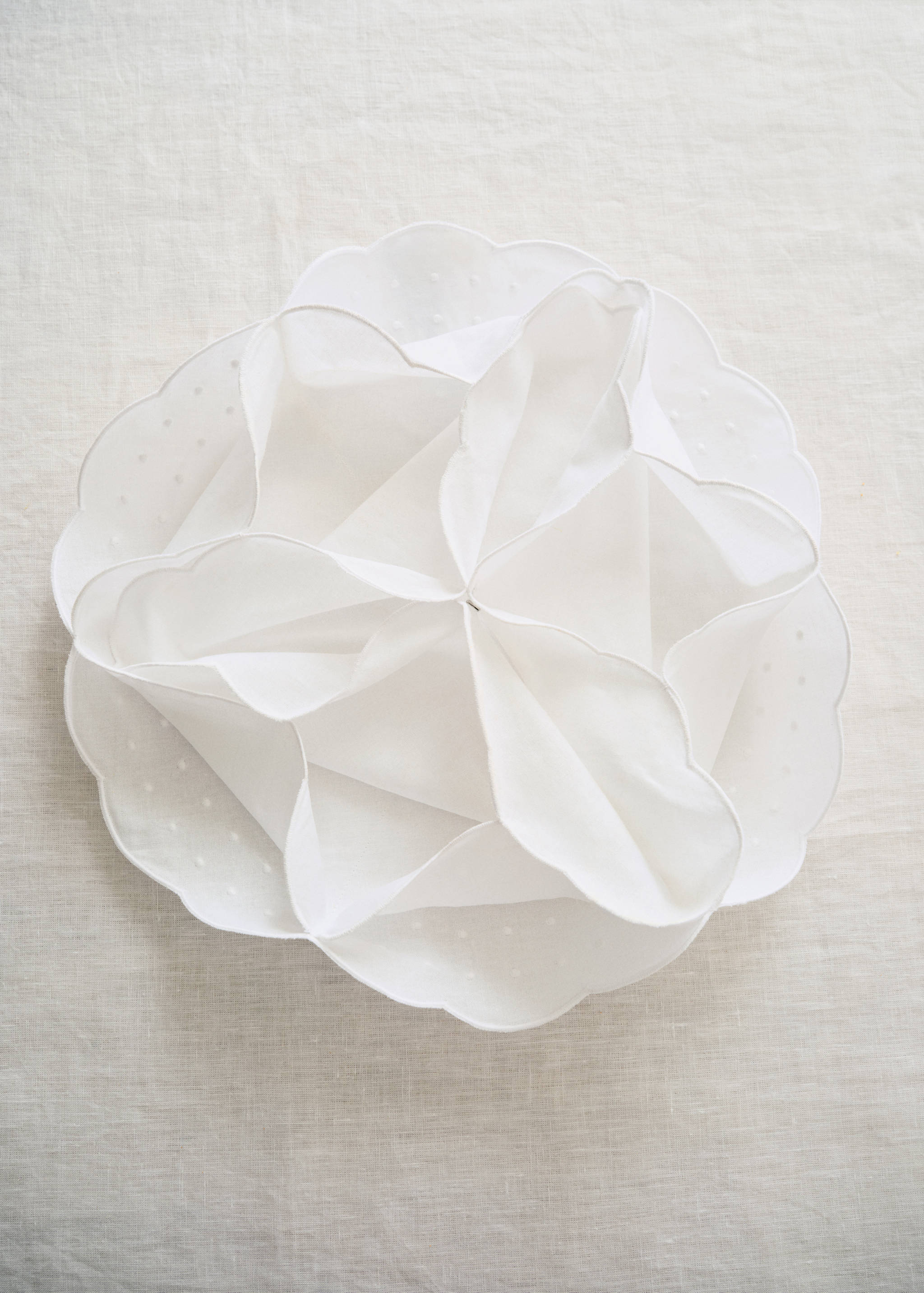 Basket with embroidered details - Details of the article 6