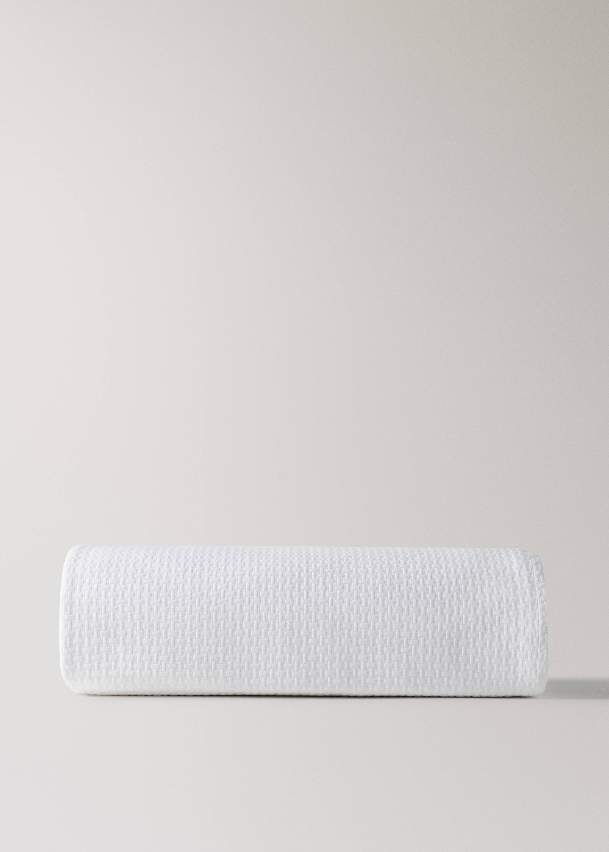 Garment-dyed cotton bedspread with English corner trim for 130/140/150 cm bed - Article without model