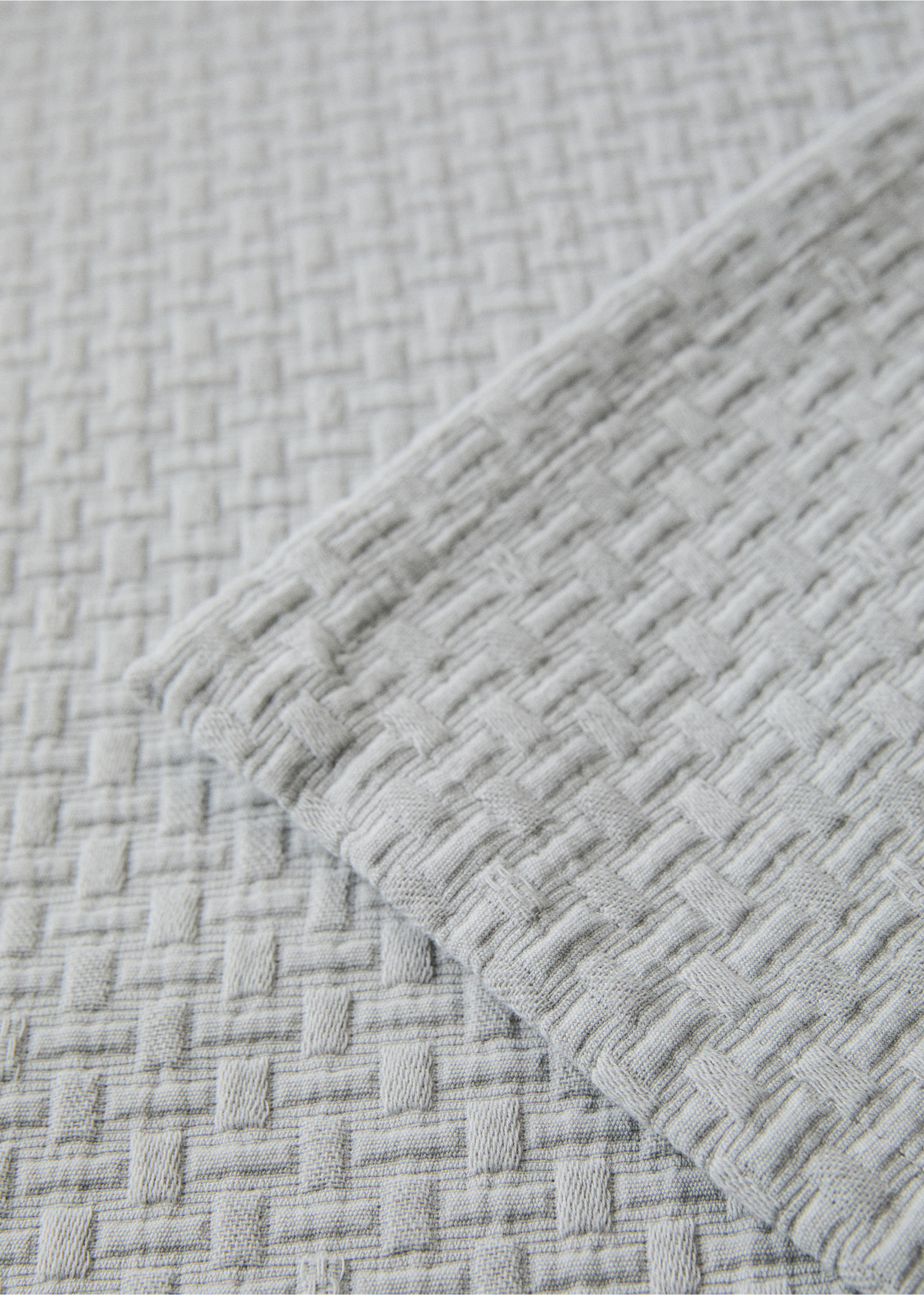 Garment-dyed cotton bedspread with English corner trim for 130/140/150 cm bed - Details of the article 2, Grey. Ref: 27053289-00.