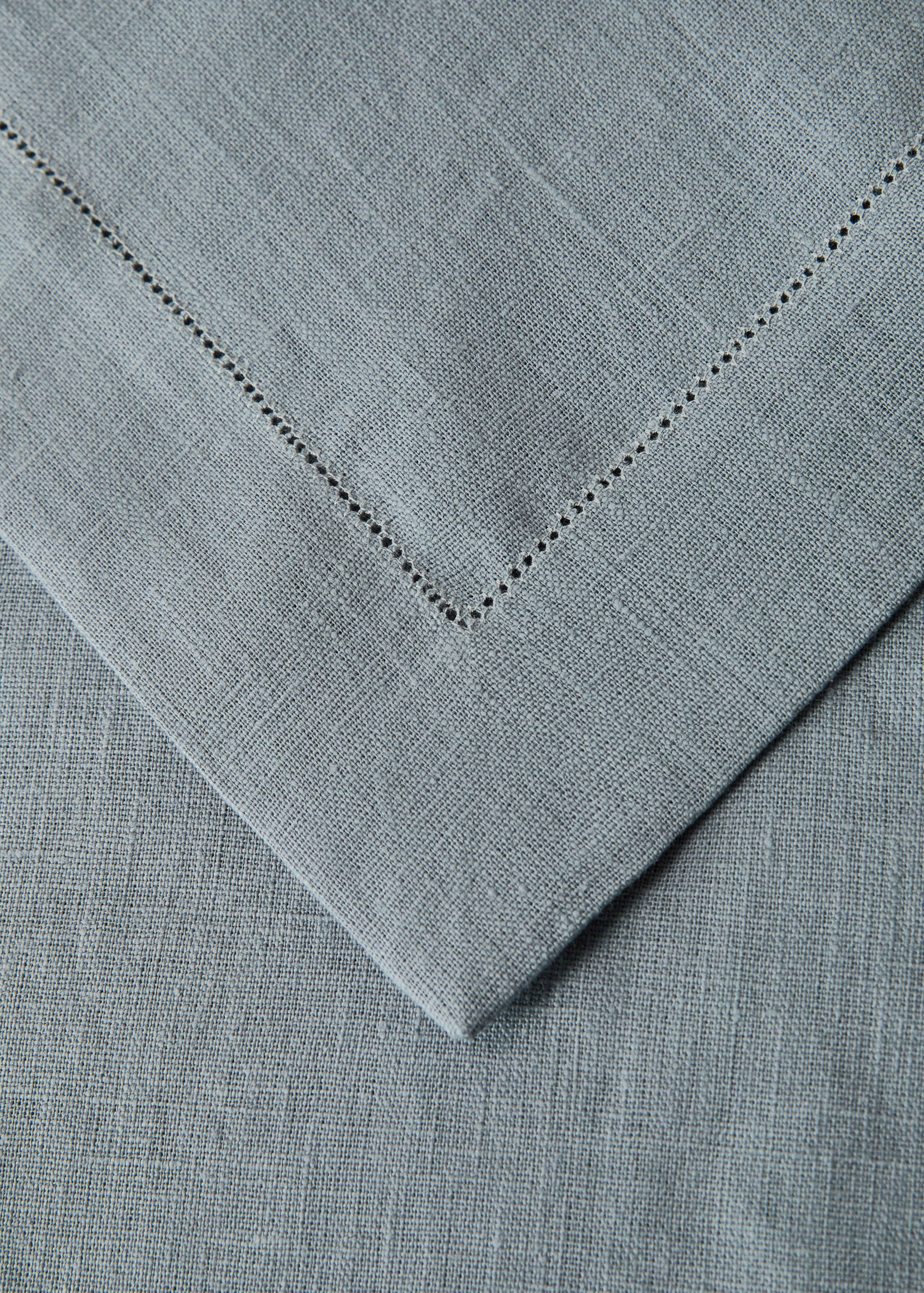 Linen table runner with hemstitch finish - Details of the article 1