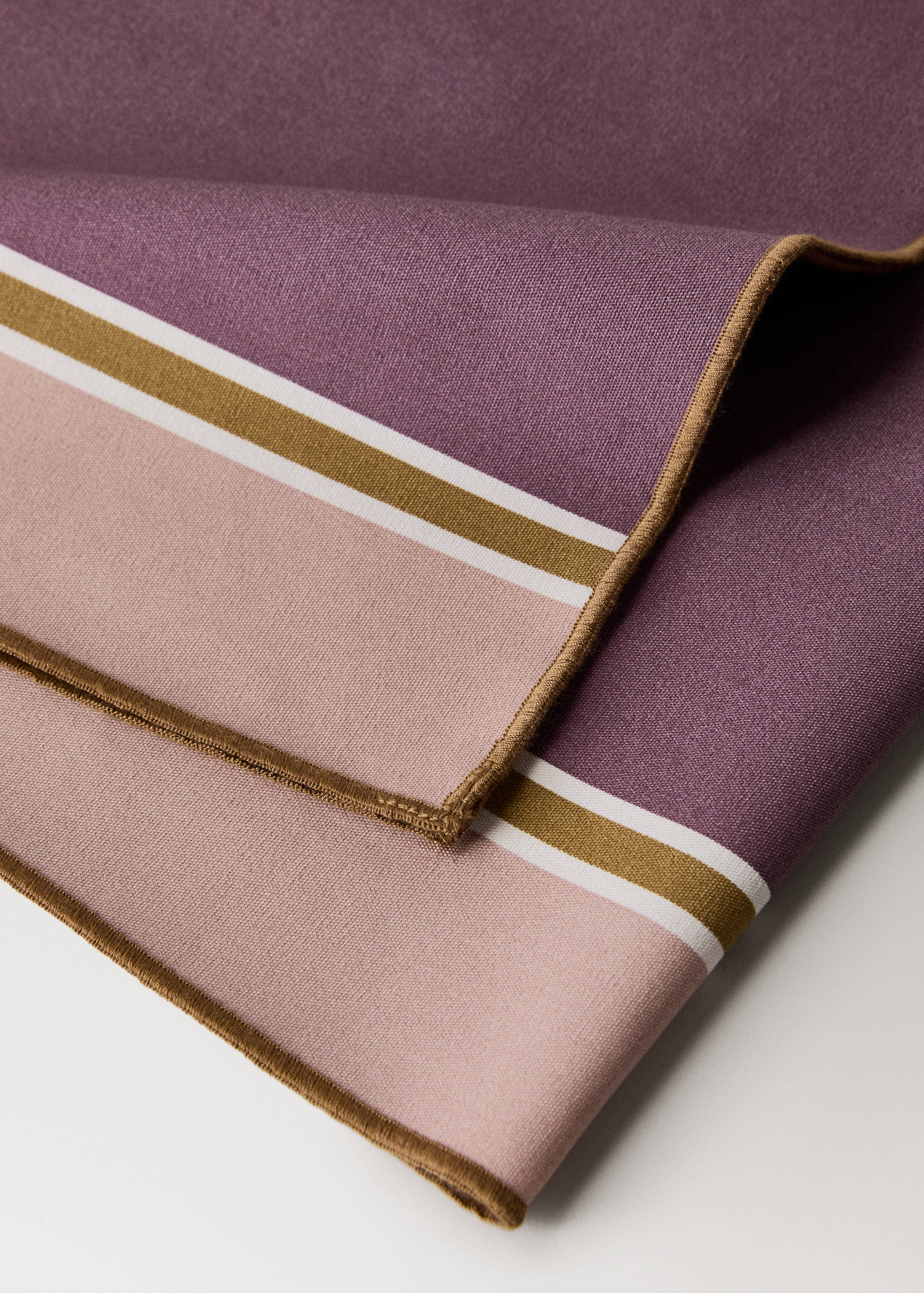 Resin-coated striped cotton table runner - Details of the article 1