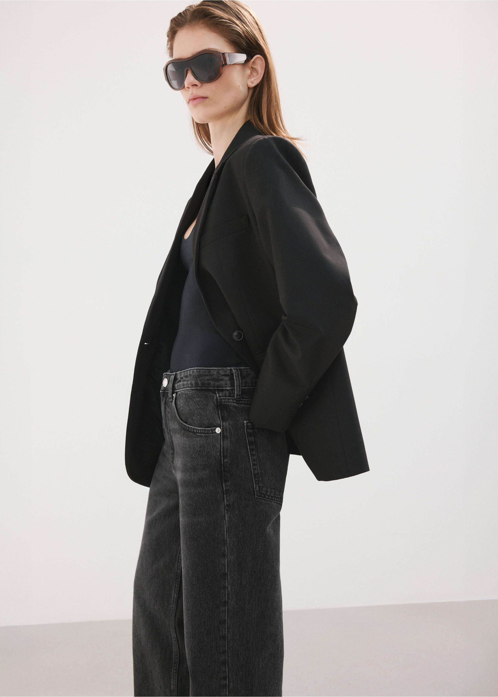 Straight low-waist jeans - Details of the article 1, Black denim. Ref: 27053297-00.