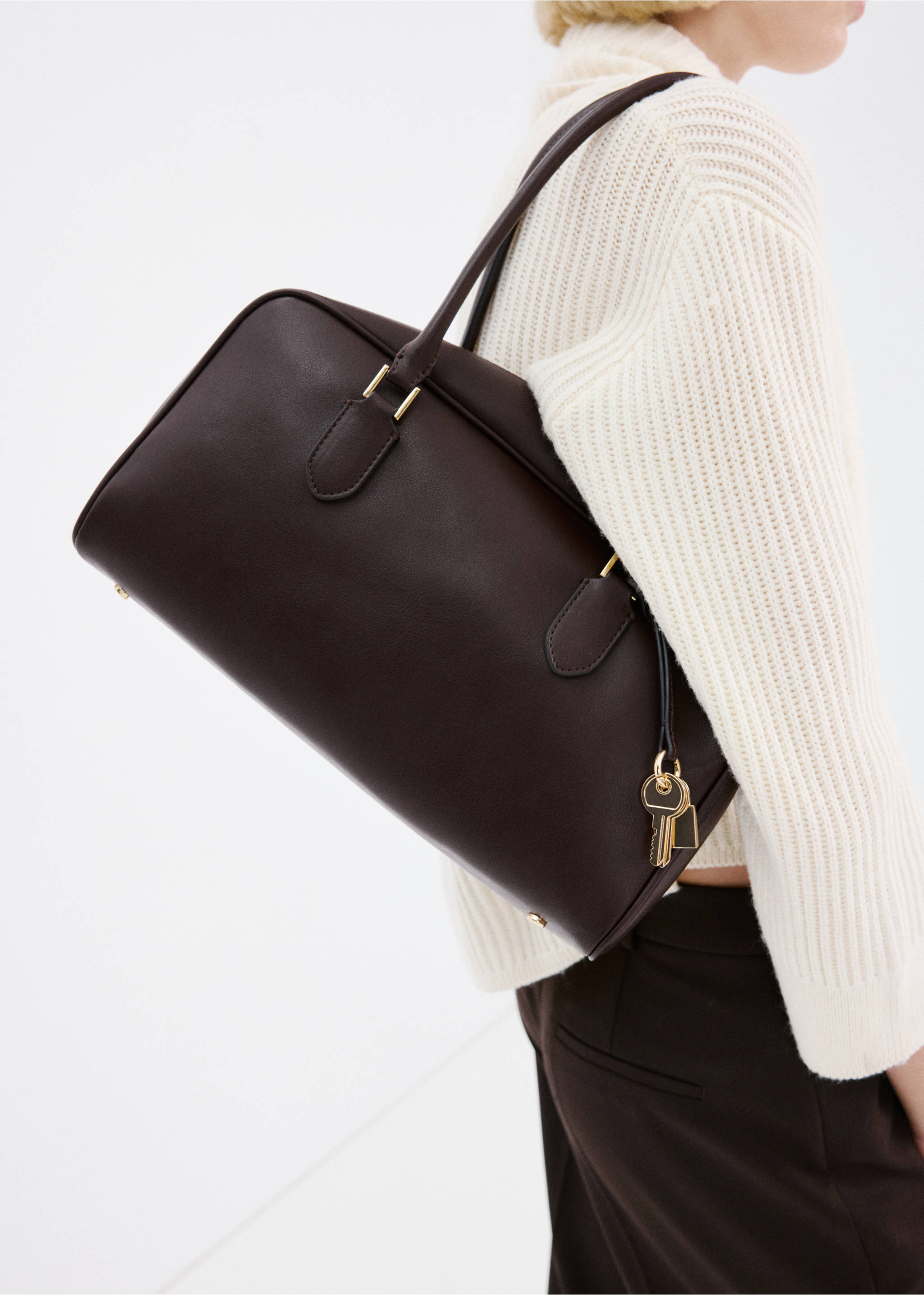 挂件细节中号保龄球包 - null, 巧克力色. Ref: 27053300-00.