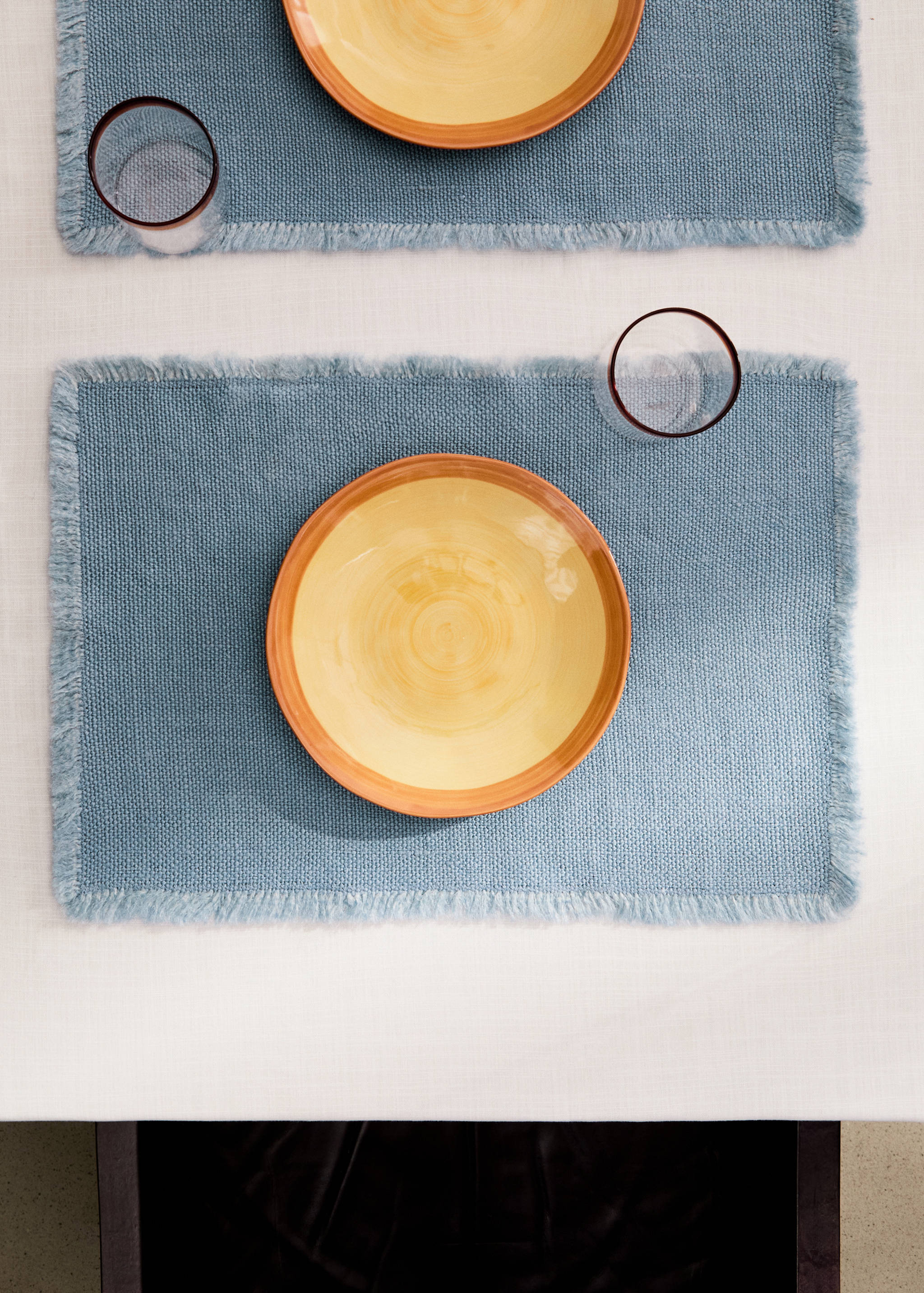 Frayed jute table mat - General plane