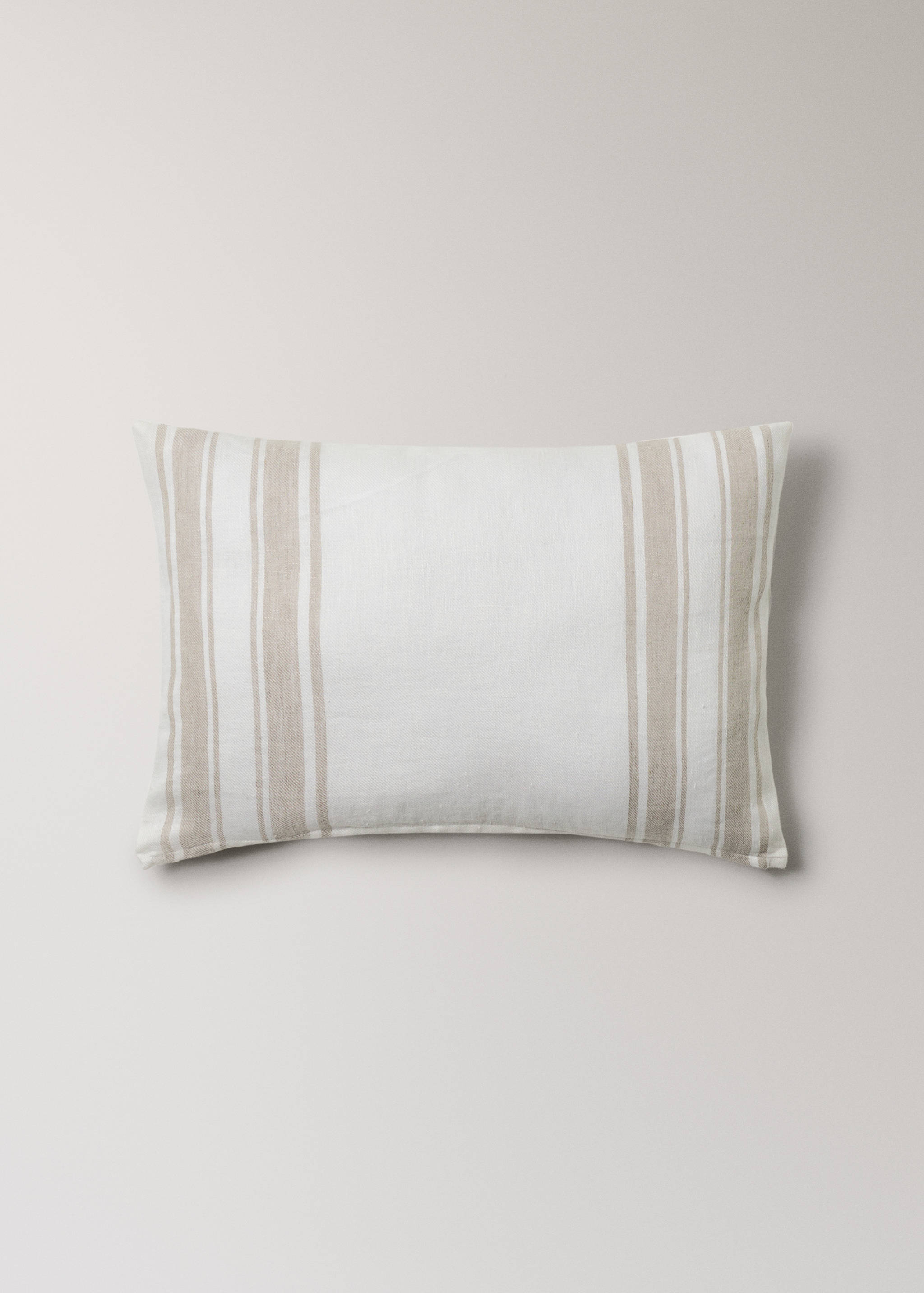 Randigt kuddfodral i linne med dragkedjedetalj 40x60 cm - Artikel utan modell