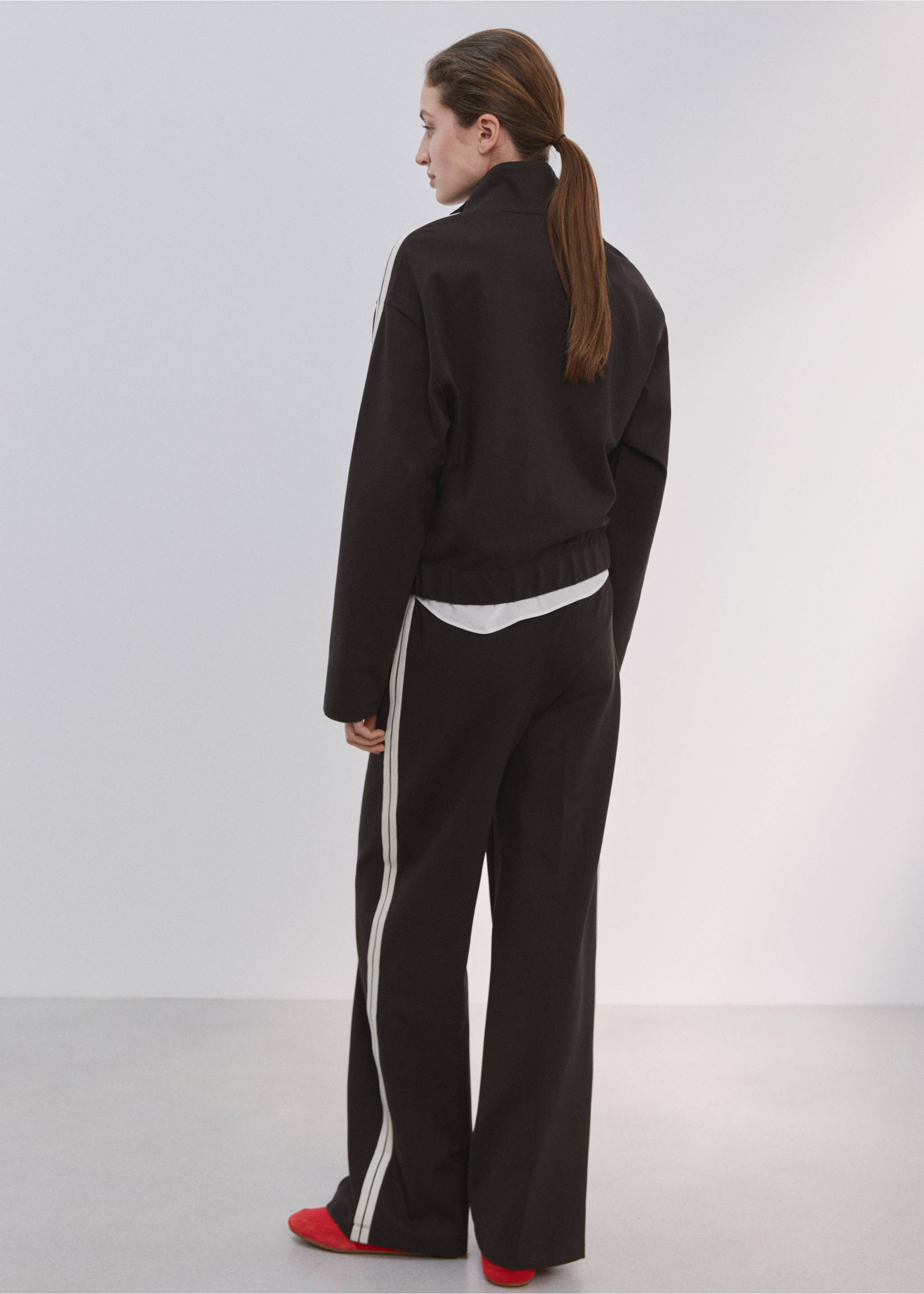 Contrast stripe straight trousers - Reverse of the article, Brown. Ref: 27053306-00.