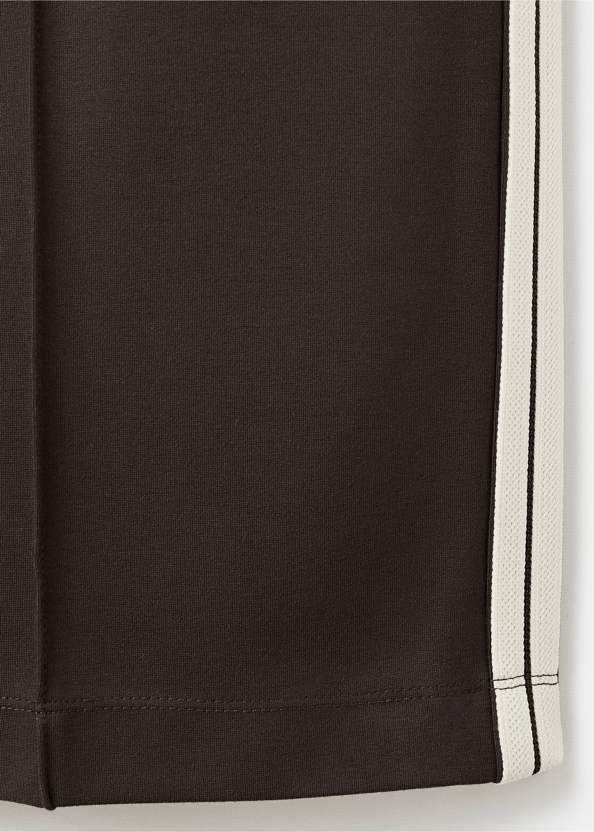 Contrast stripe straight trousers - Details of the article 0, Brown. Ref: 27053306-00.