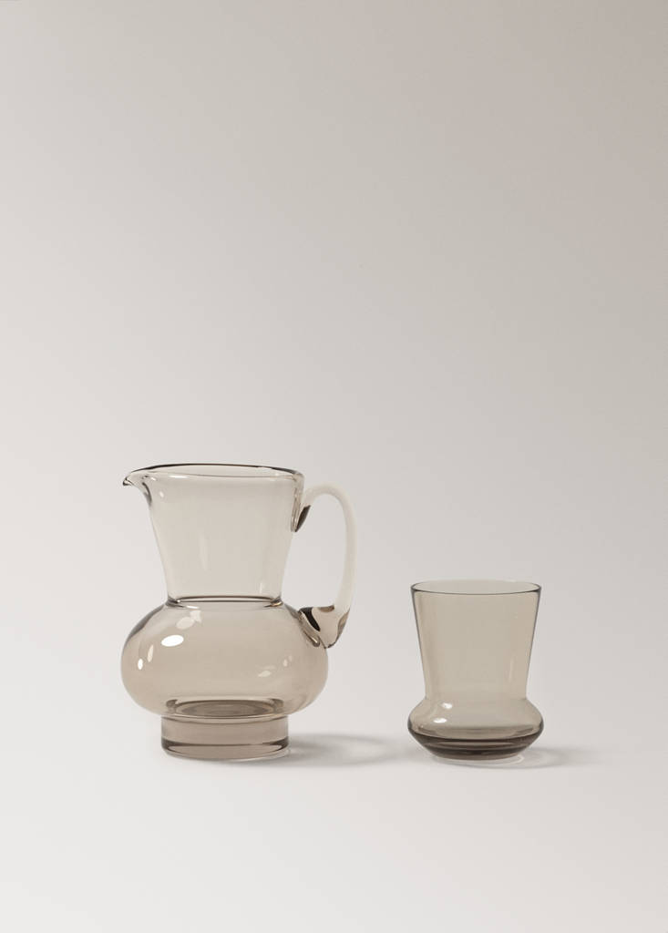 Glass jug with handle — Mink Grey