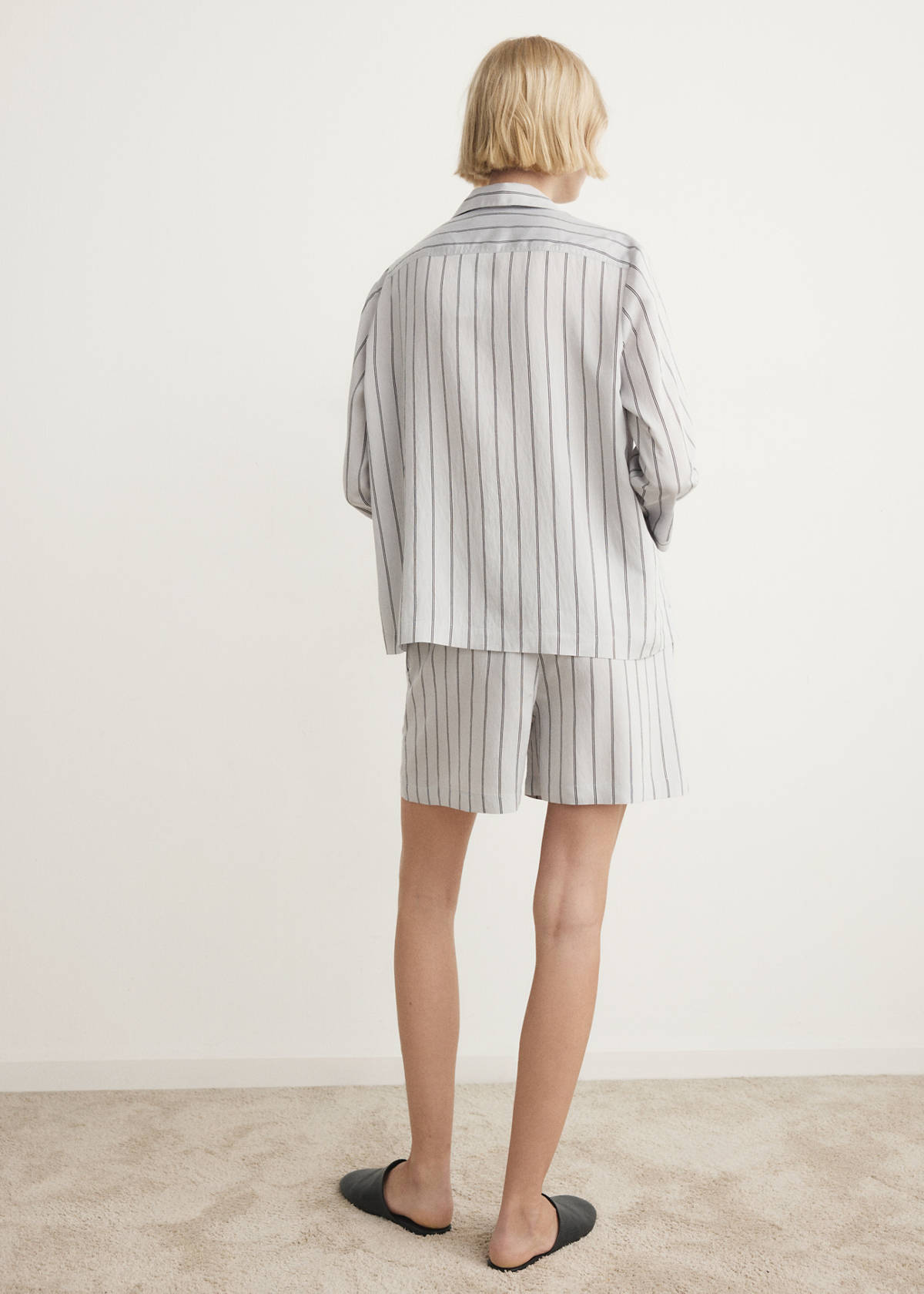 Striped pyjama shorts — Grey
