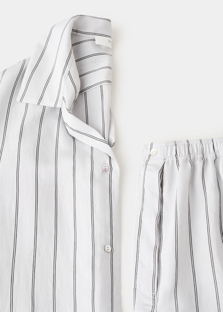Striped pyjama shorts — Grey