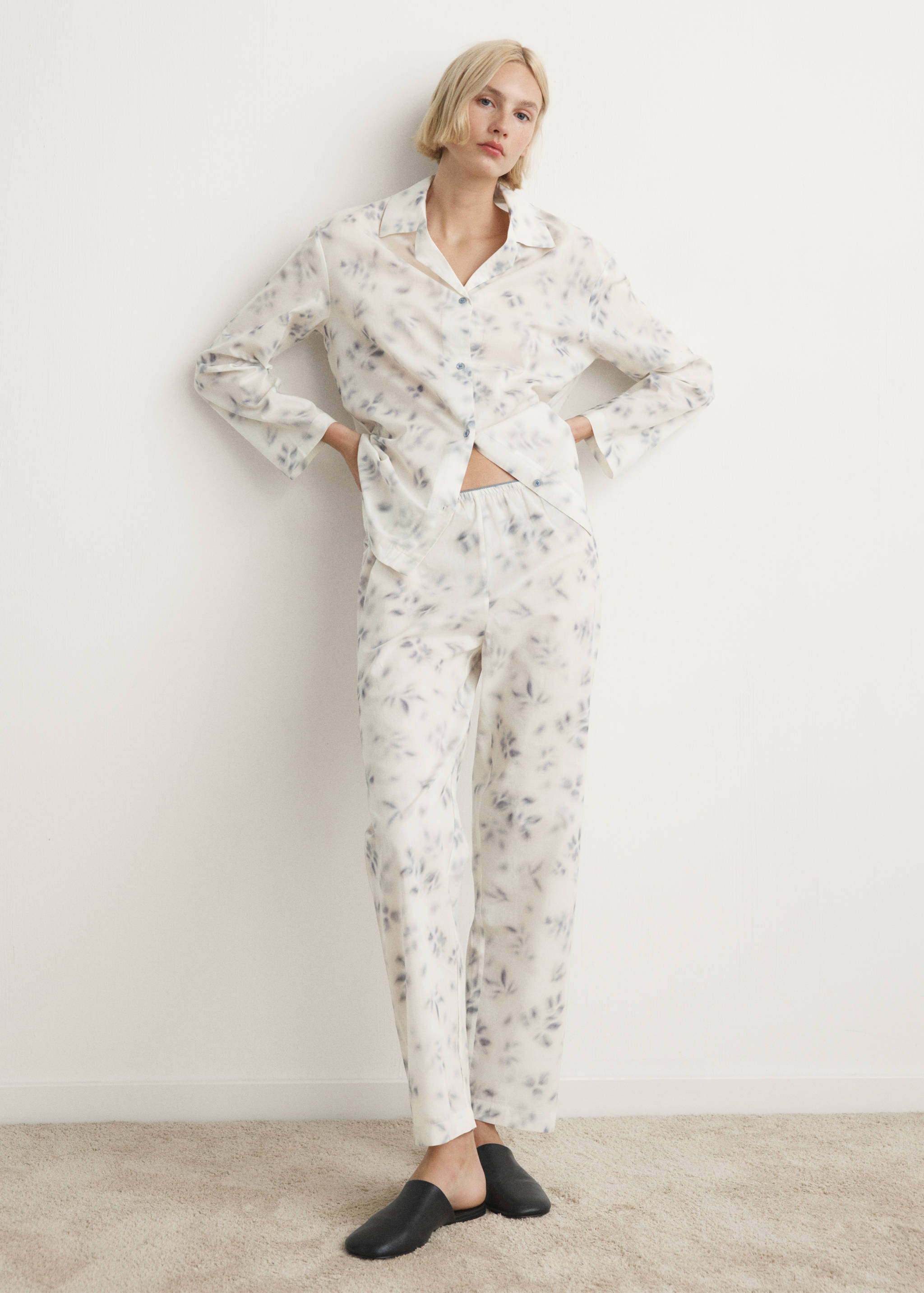 قميص بيجامة قطن بطبعة زهور - رؤية عامة