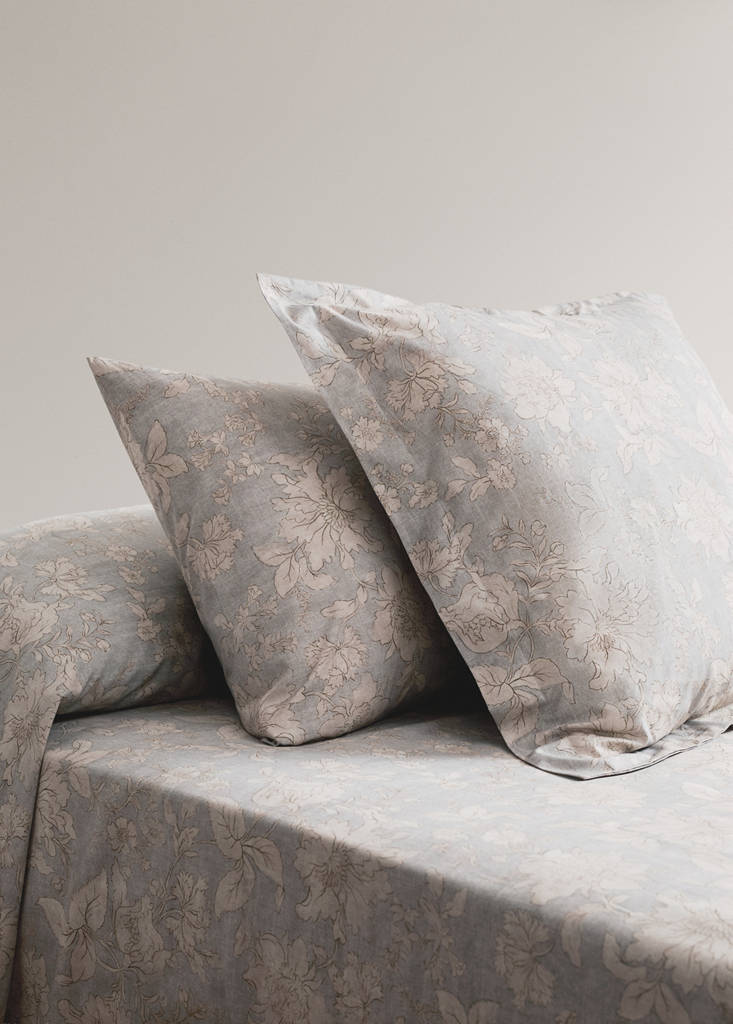 Two vintage floral percale cotton pillowcases 60x60 cm — Light/Pastel Grey