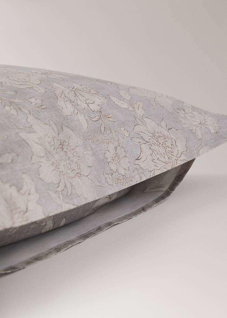 Two vintage floral percale cotton pillowcases 60x60 cm — Light/Pastel Grey