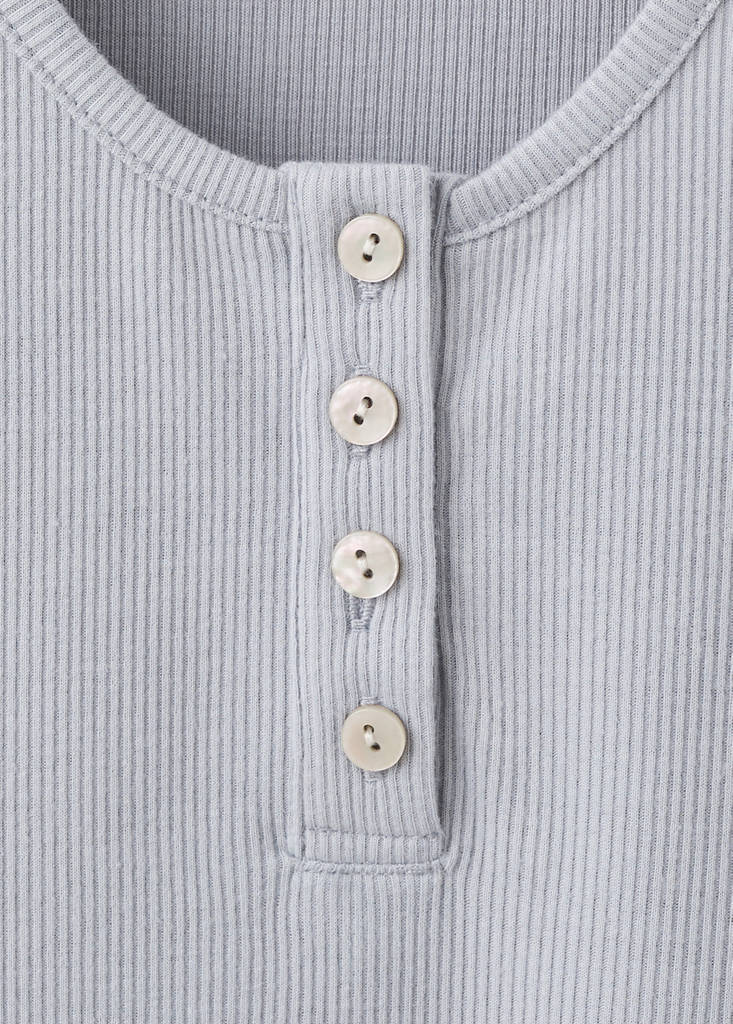 Sleeveless top with round neckline and button detail — Grey