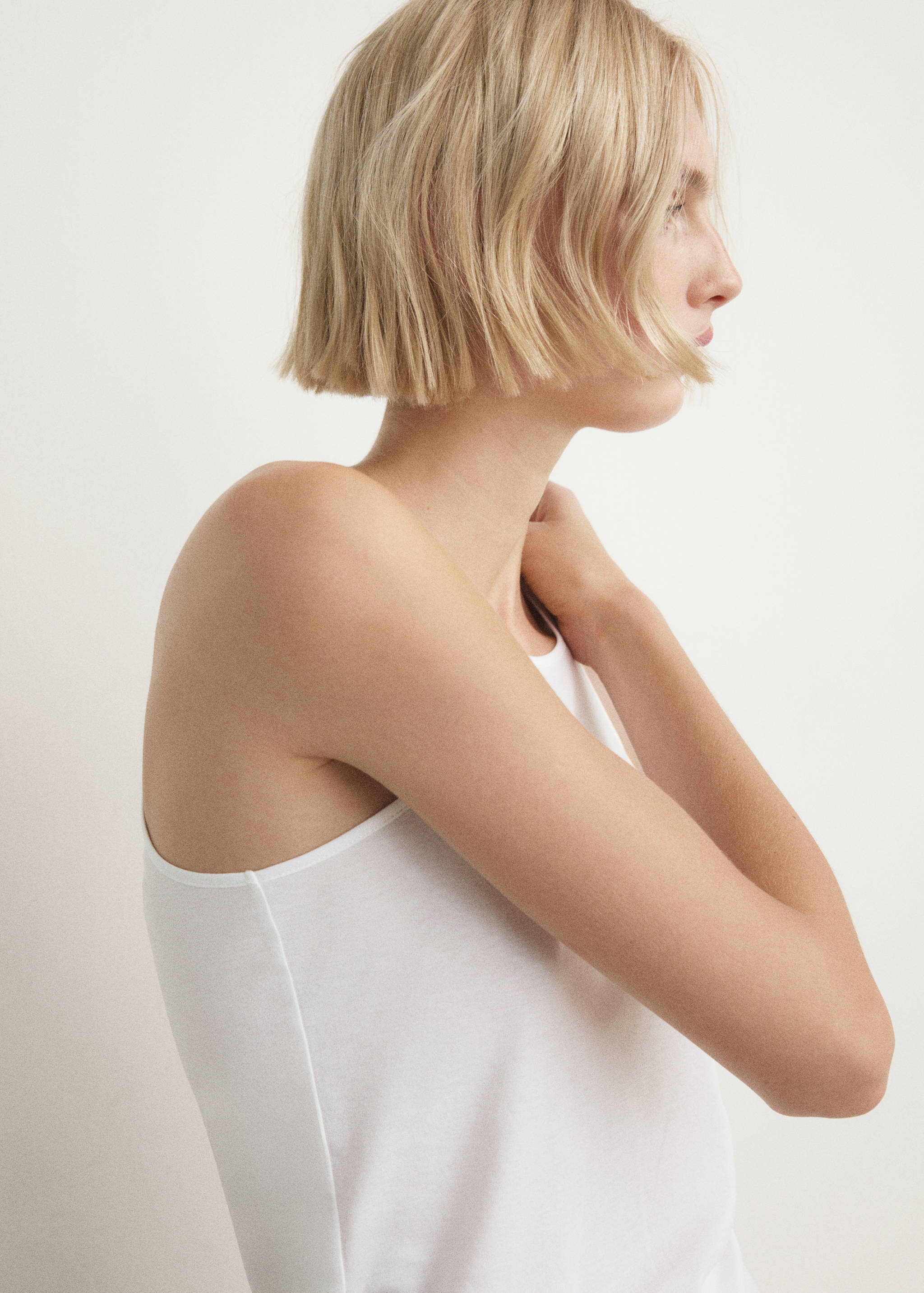 Top en coton à bretelle fine - Plan moyen