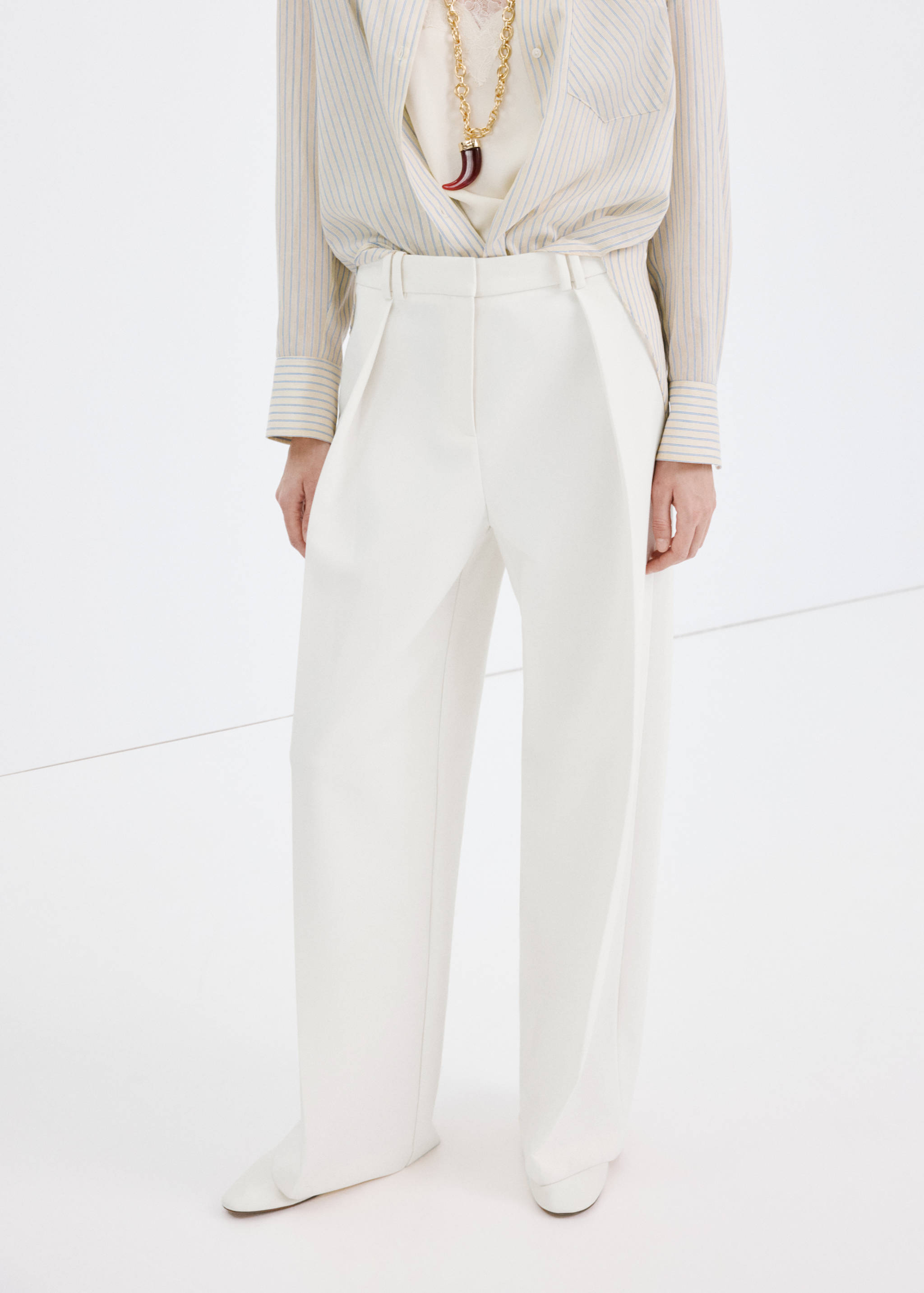 Wide leg mid-rise pleated trousers - Medium plane