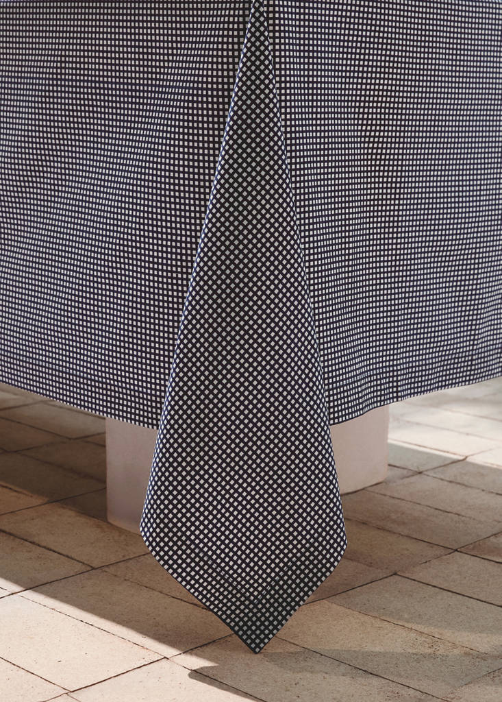 Vichy check cotton tablecloth for 8 to 10 guests — Blue