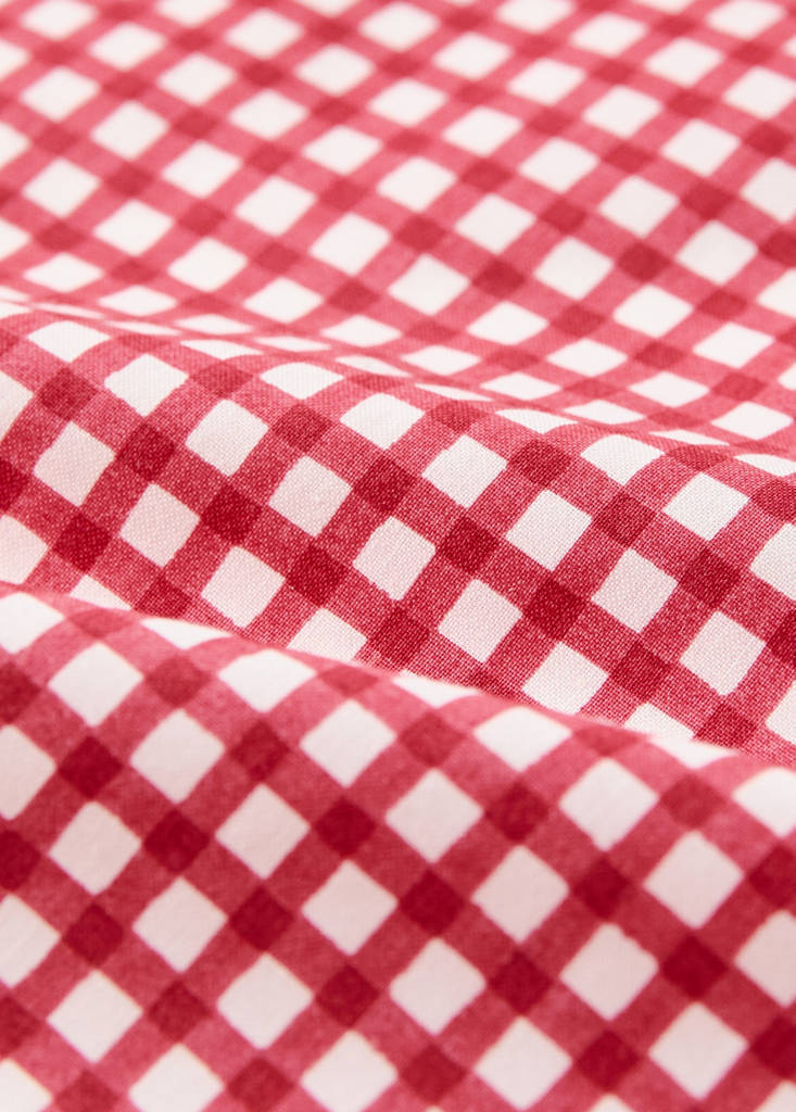 Vichy check cotton tablecloth for 8 to 10 guests — Red