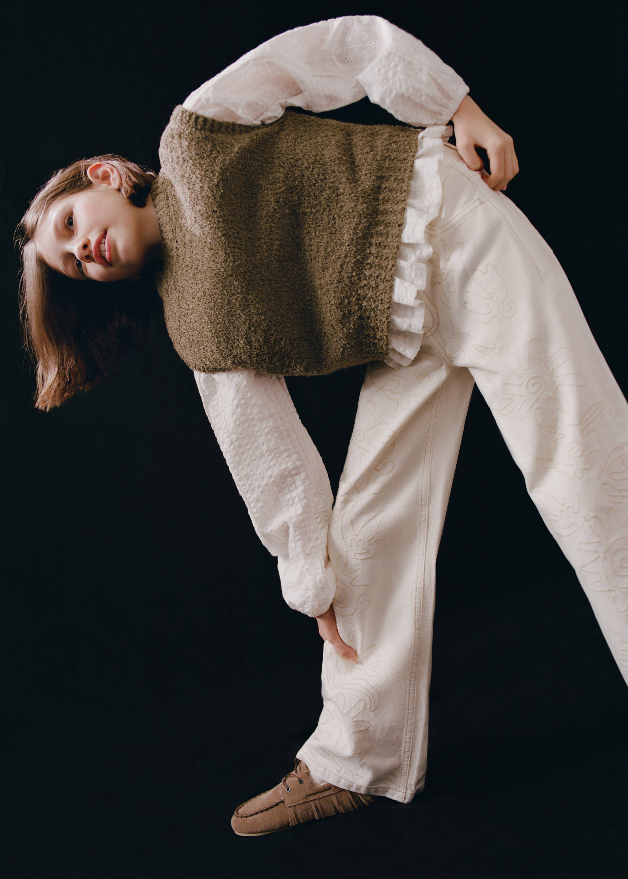 Jean à broderie florale - Détail de l'article 7, Écru. Ref: 27053707-00.