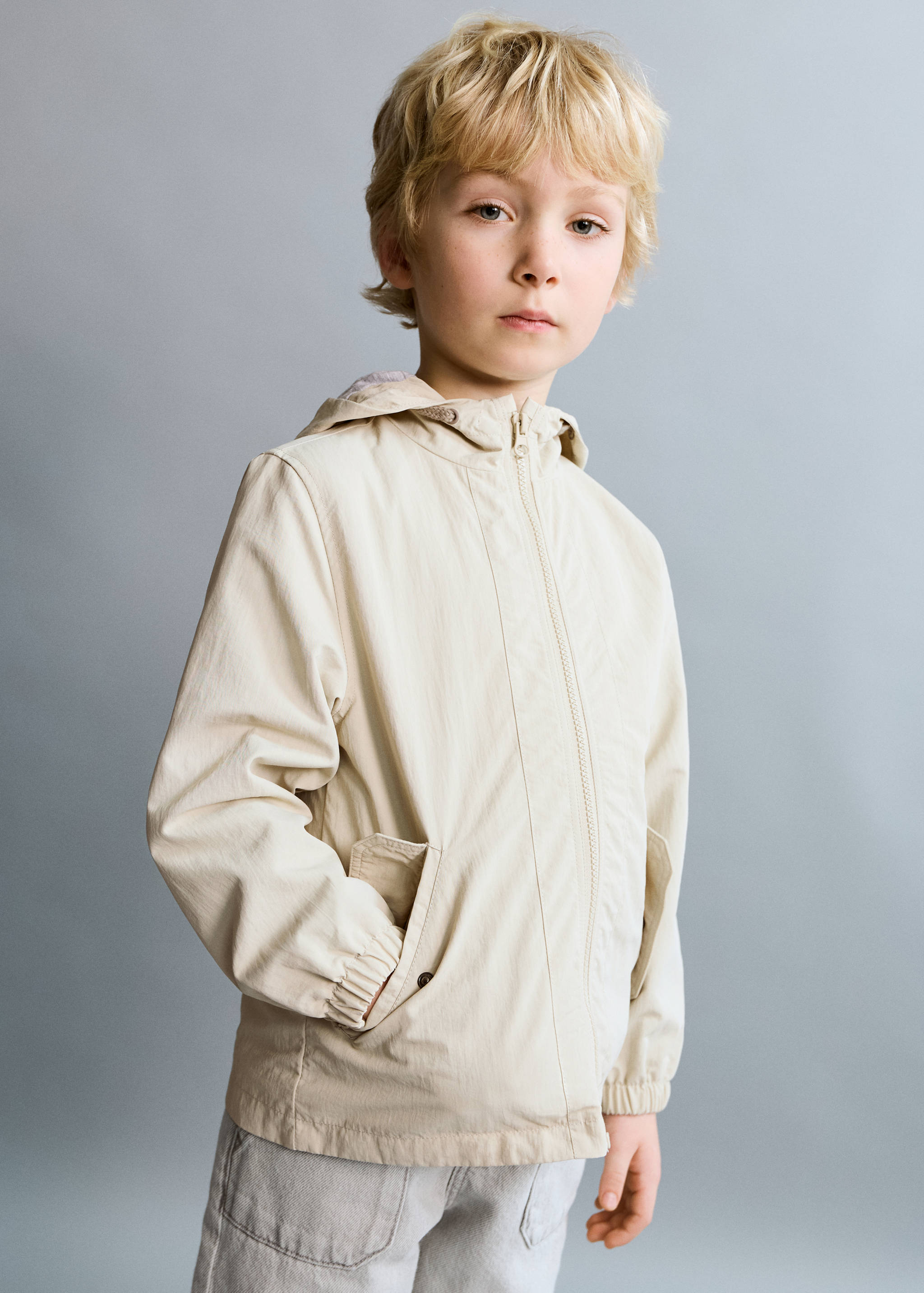 Chaqueta capucha - Plano general