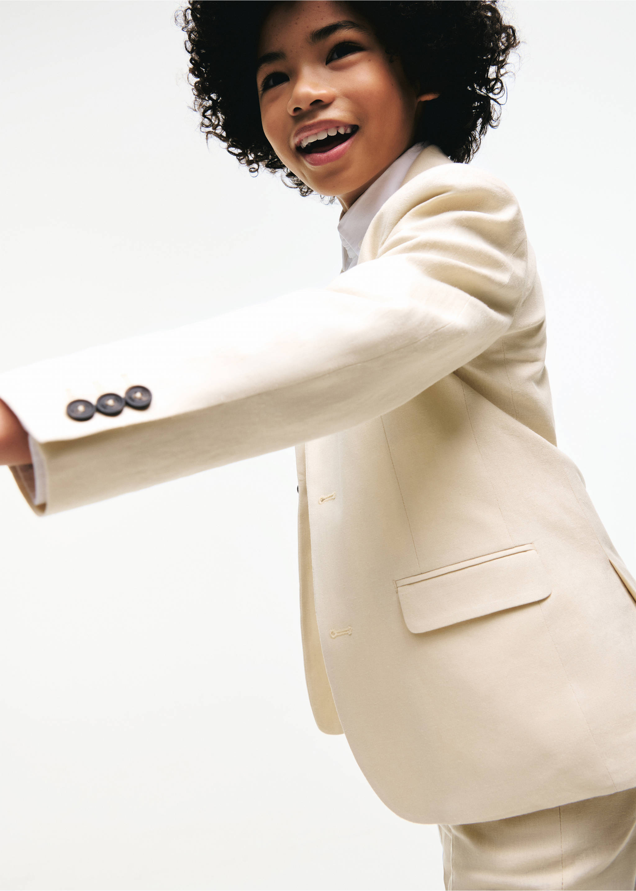 Blazer clássico de linho - Pormenor do artigo 5, Bege. Ref: 27053716-00.