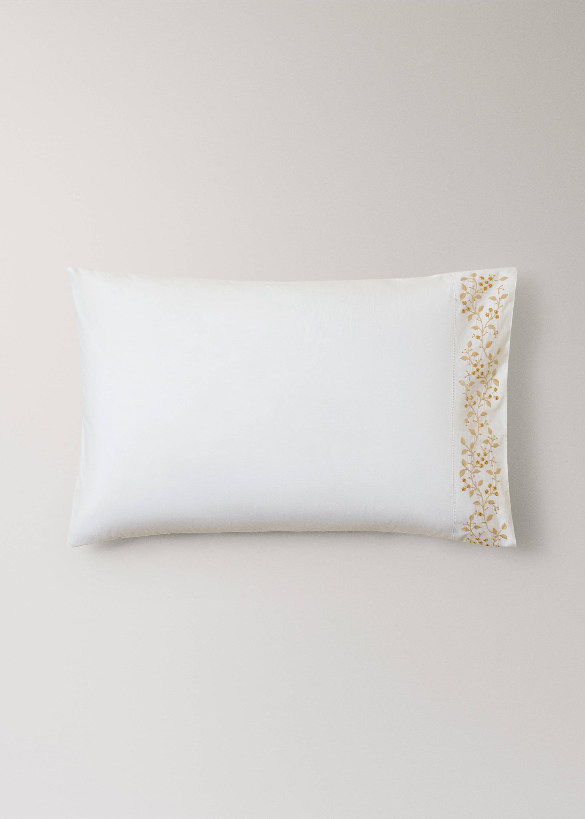 Taie d'oreiller en percale de coton broderie fleur 50x75 cm - Article sans modèle, Orange pastel. Ref: 27053721-00.