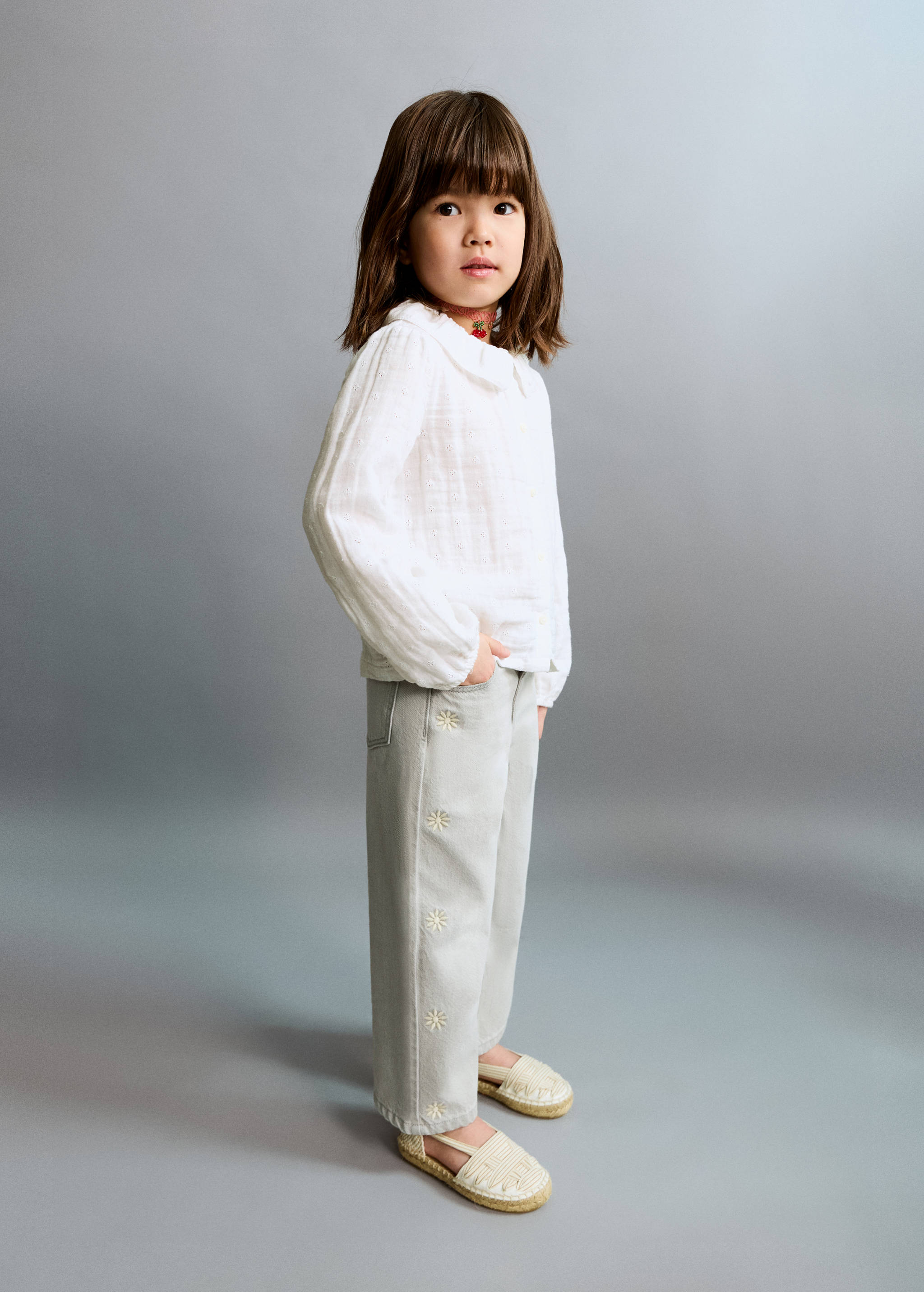 Jeans rectos bordado soles - Plano general