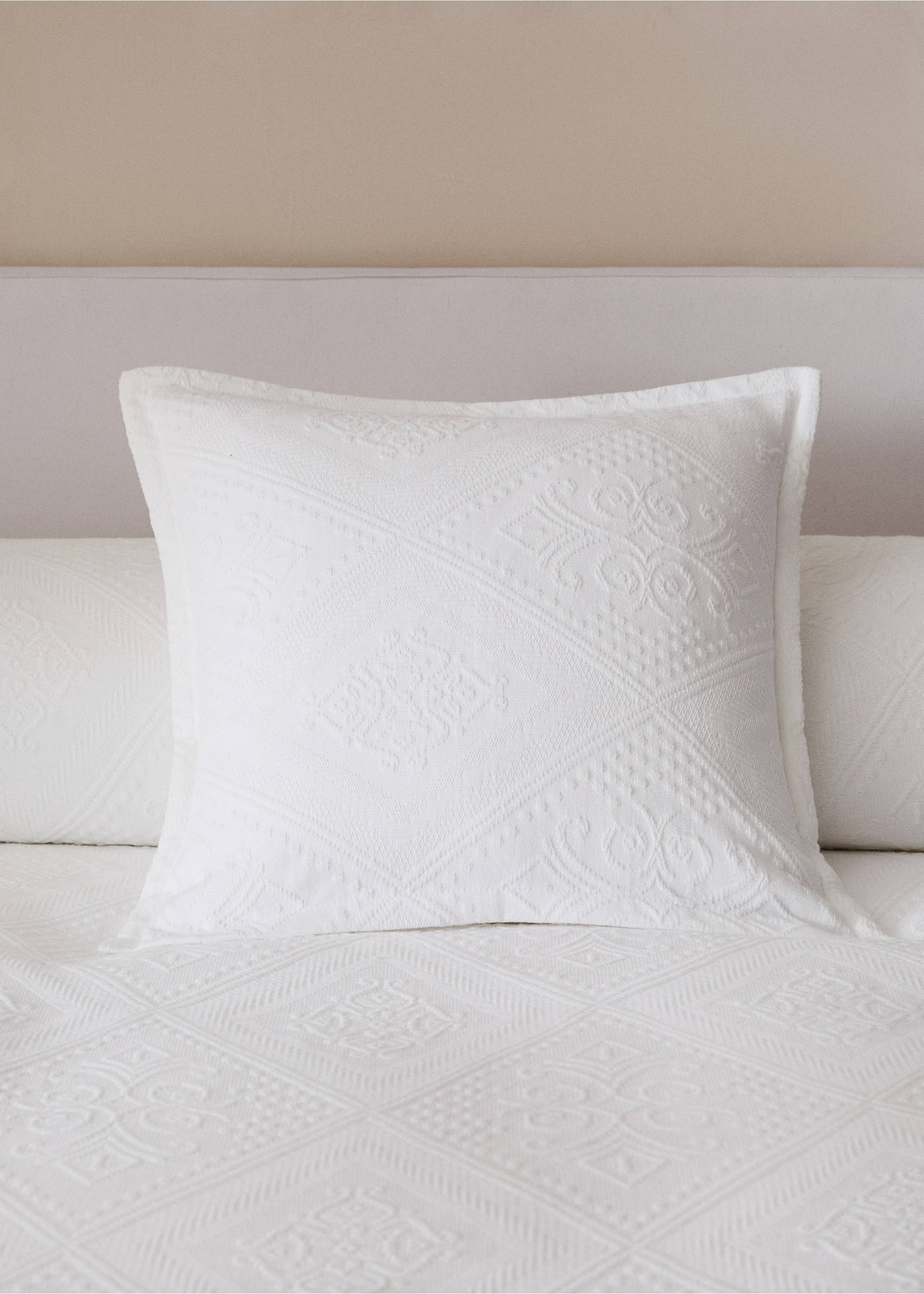 Housse de coussin jacquard pré-rétréci 300 g confection lit 50x50 cm - Plan général, Blanc. Ref: 27053741-00.