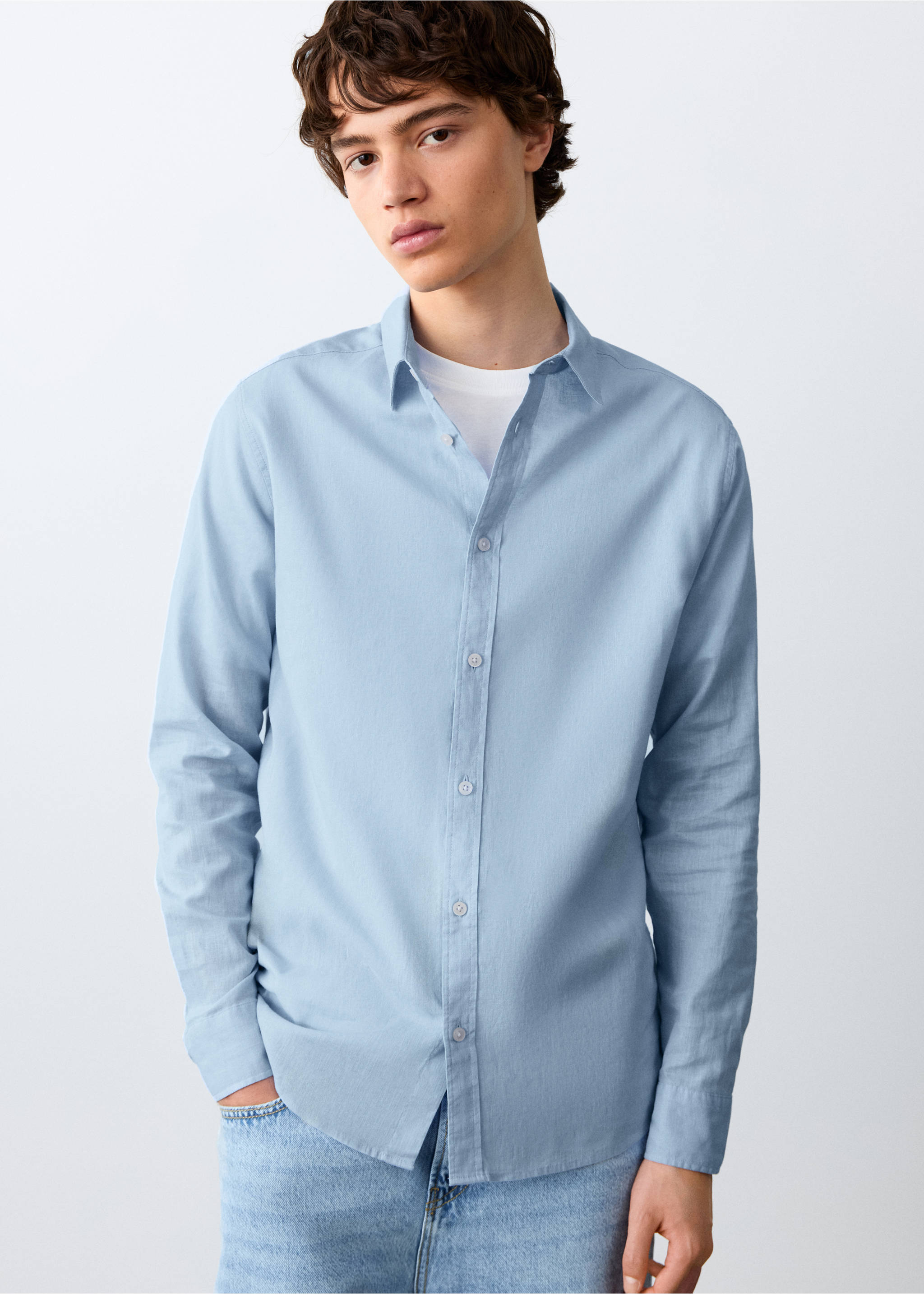 Camisa de linho com botões - Plano médio, Azul-celeste. Ref: 27054051-00.