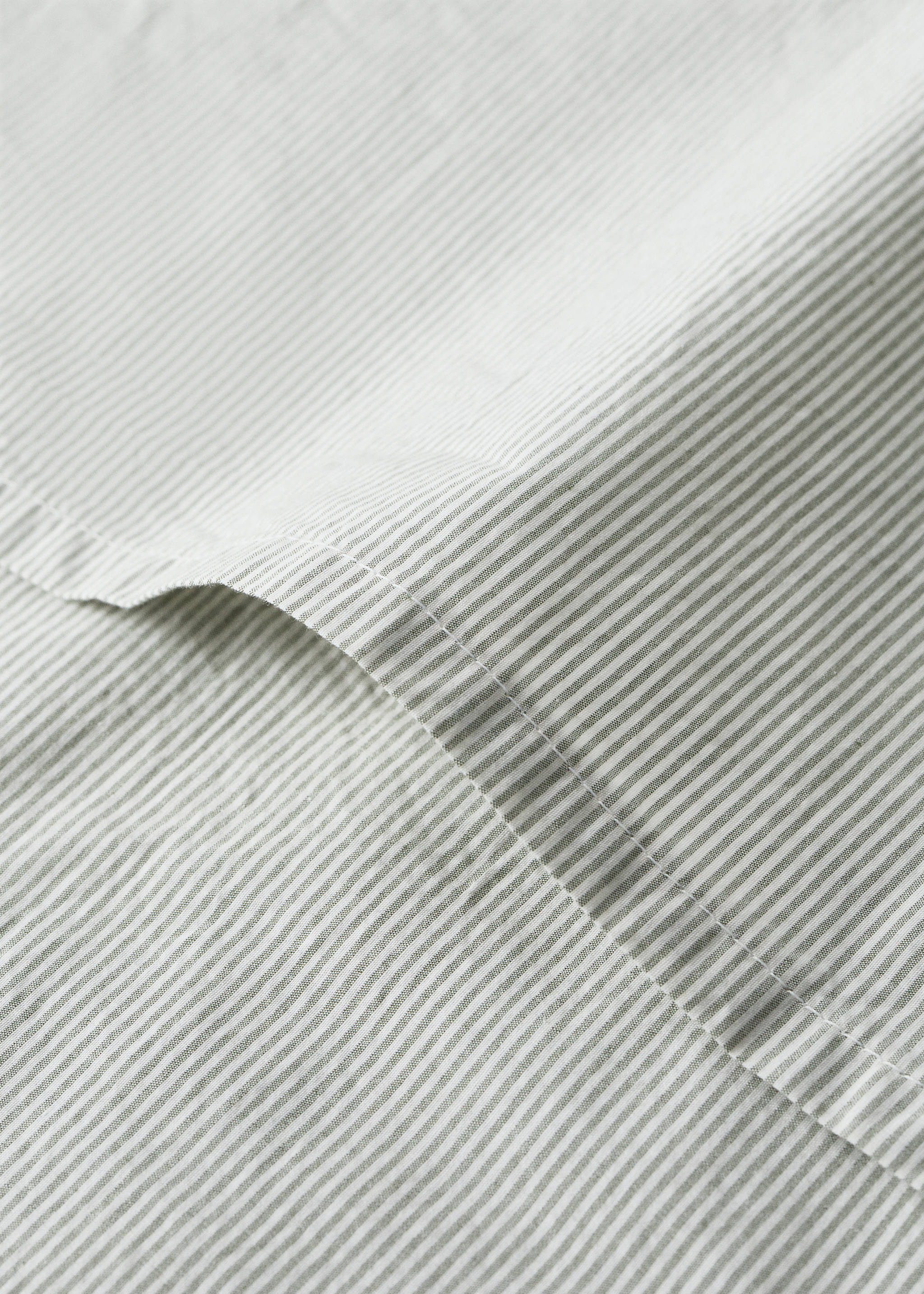 Cot bed duvet cover with fine striped yarn-dyed cotton - Details of the article 1
