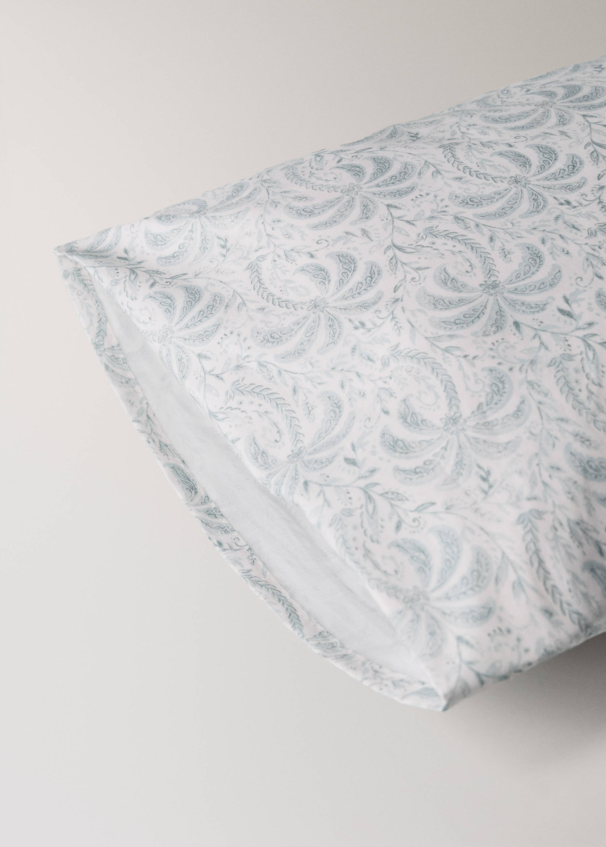 Cot bed pillowcase in percale cotton with palm tree design - Details of the article 2