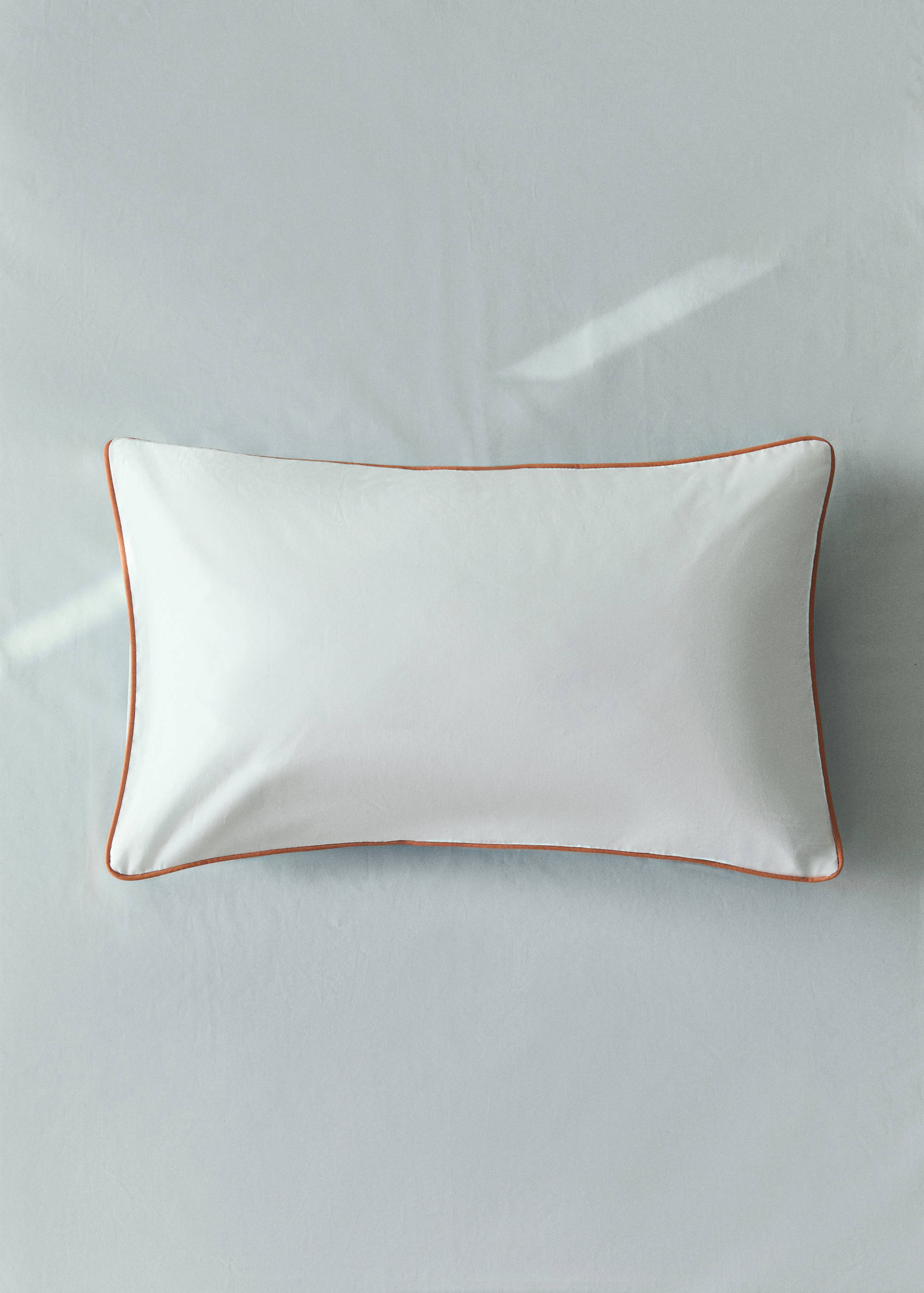 Reversible cotton percale cot pillowcase with contrast piping 30x50 cm - General plane