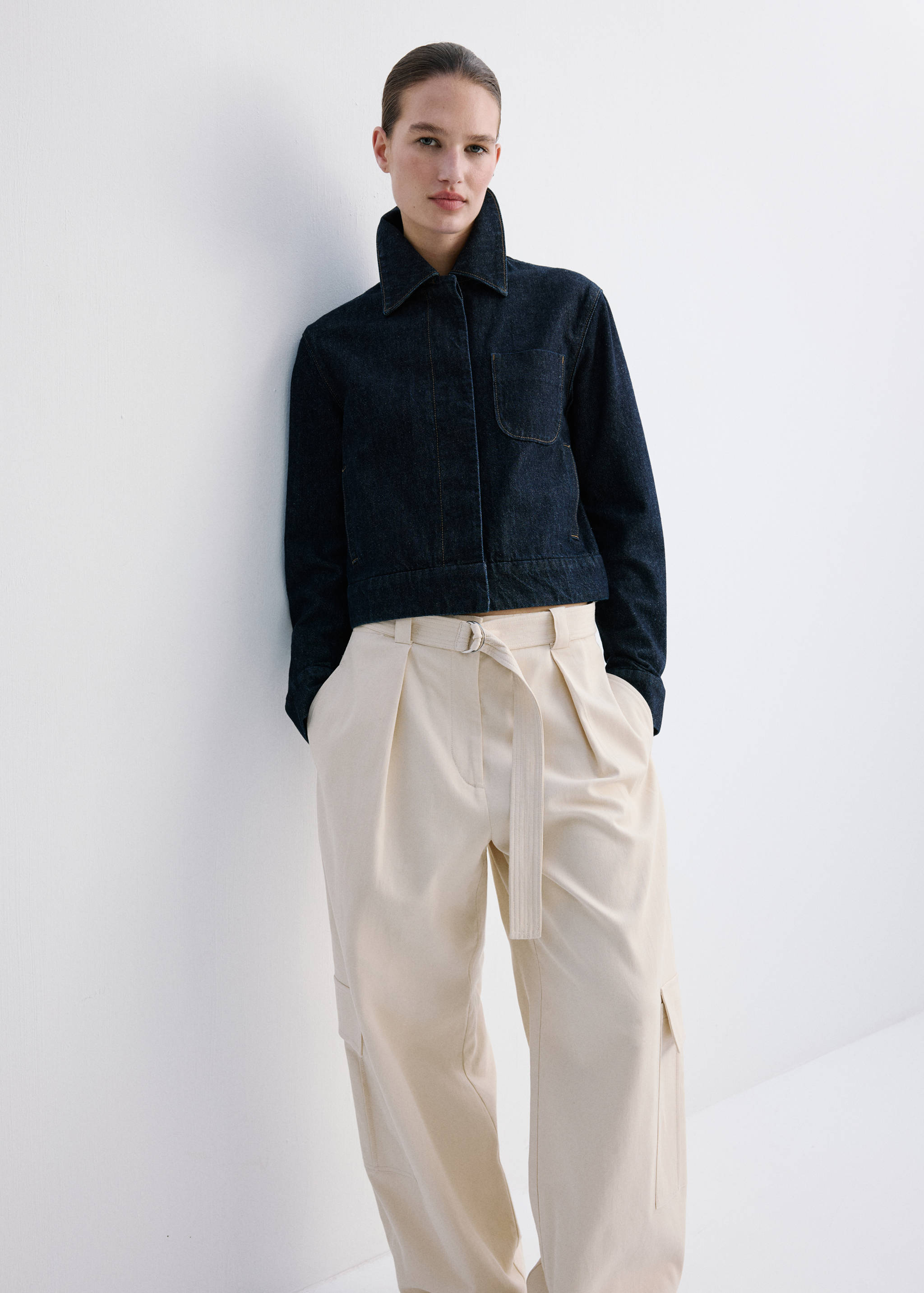 Chaqueta vaquera entallada bolsillos - Detalle del artículo 1