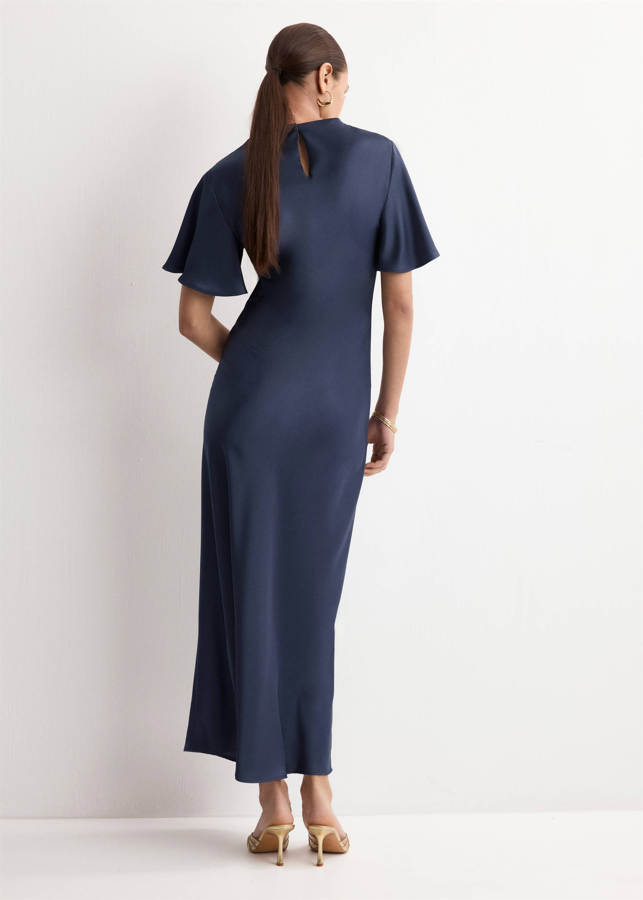 Draped neck satin dress - Reverse of the article