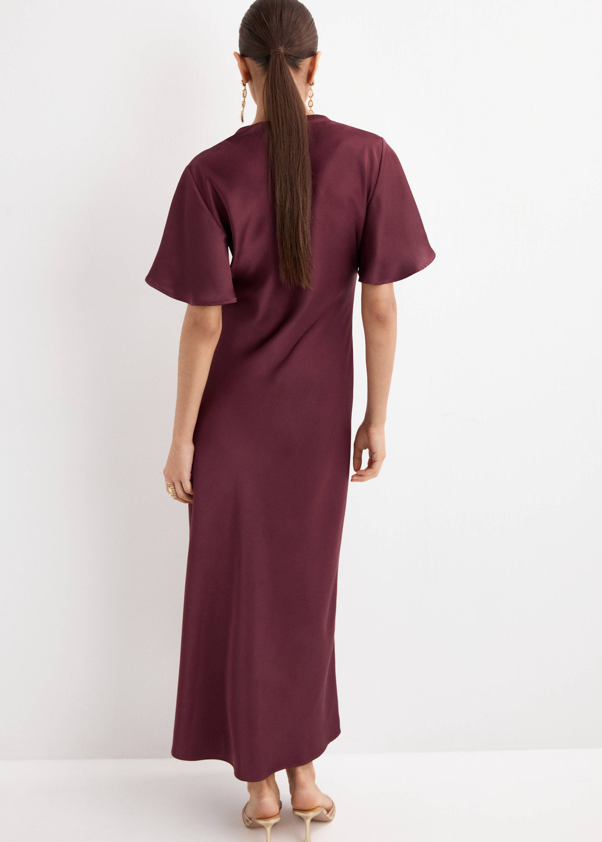 Draped neck satin dress - Reverse of the article