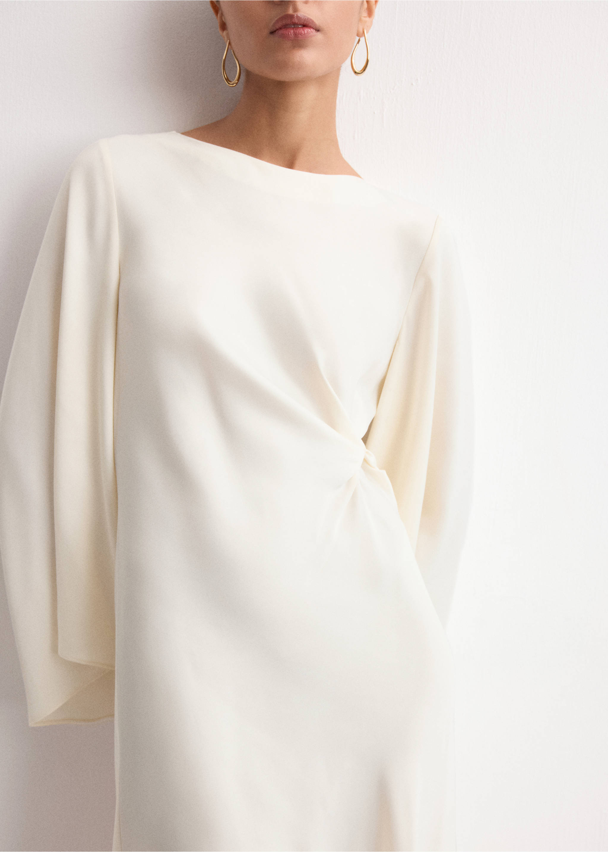 فستان ستان دانتيل - تفاصيل المنتج 2, بيج فاتح. Ref: 27054077-00.