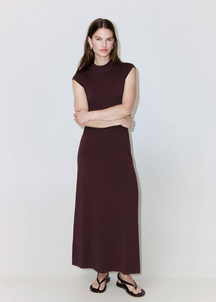 Perkins-neck knitted dress — Chocolate