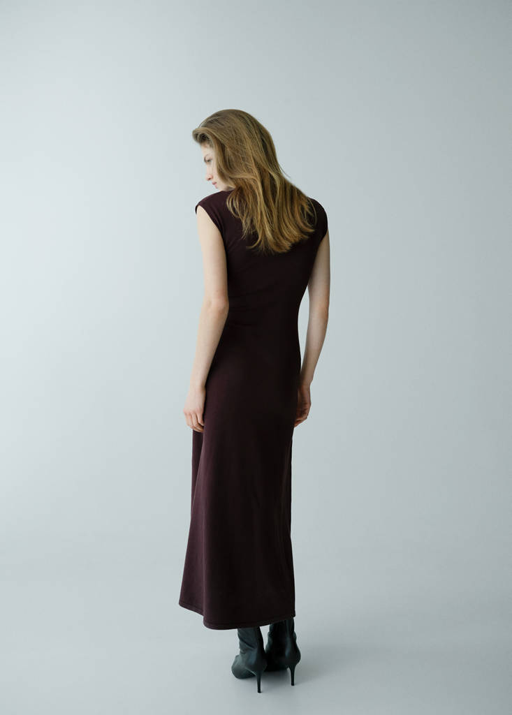 Perkins-neck knitted dress — Chocolate