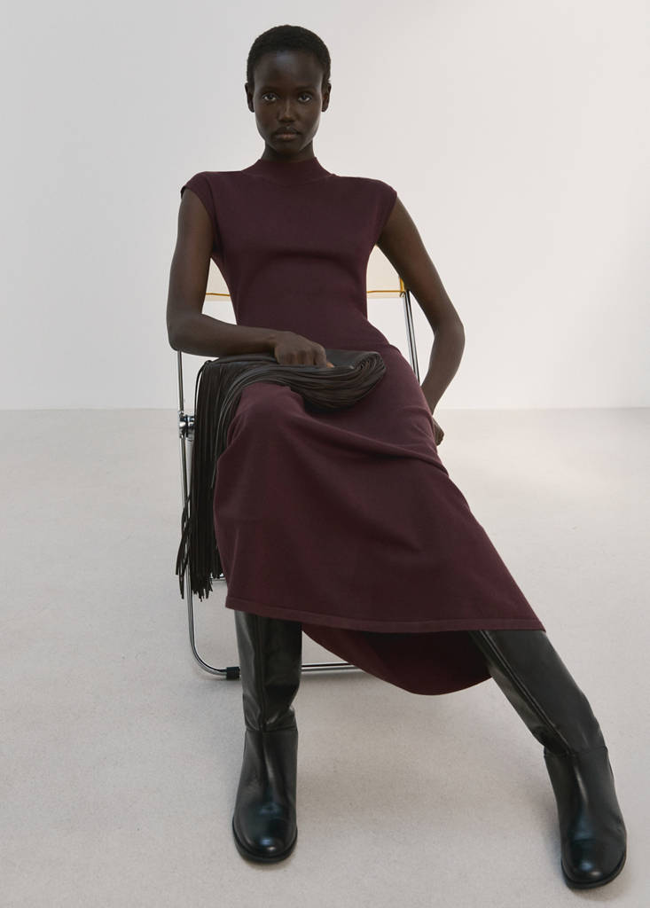 Perkins-neck knitted dress — Chocolate