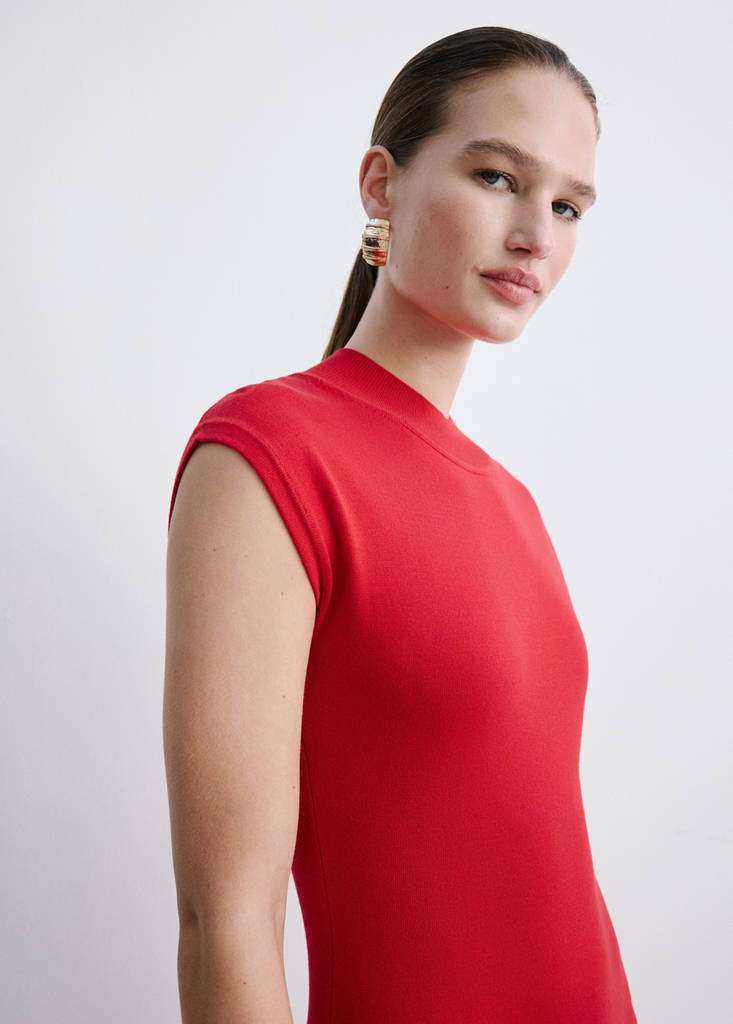 Perkins-neck knitted dress — Red