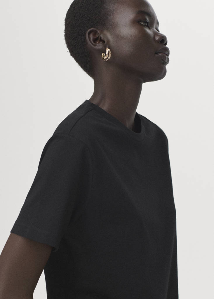 Short-sleeved cotton t-shirt — Black