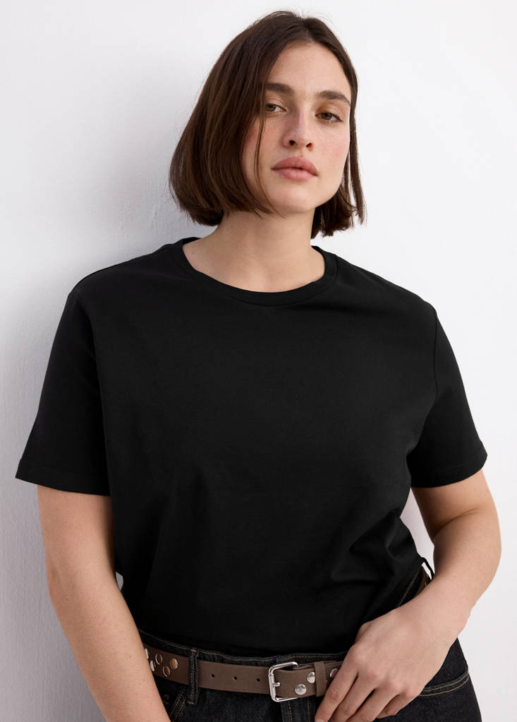 Short-sleeved cotton t-shirt — Black