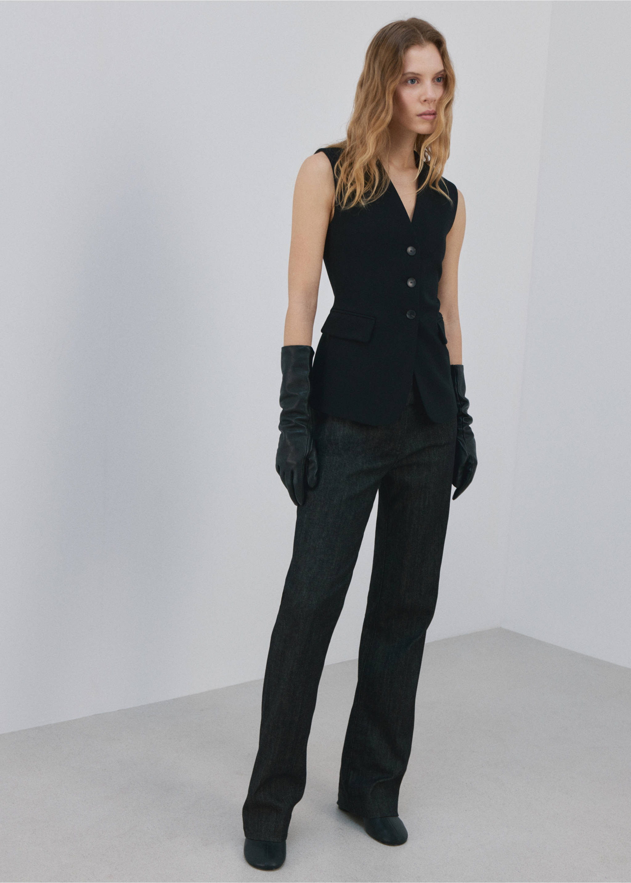 Fitted suit waistcoat - Details of the article 2, Black. Ref: 27054094-00.