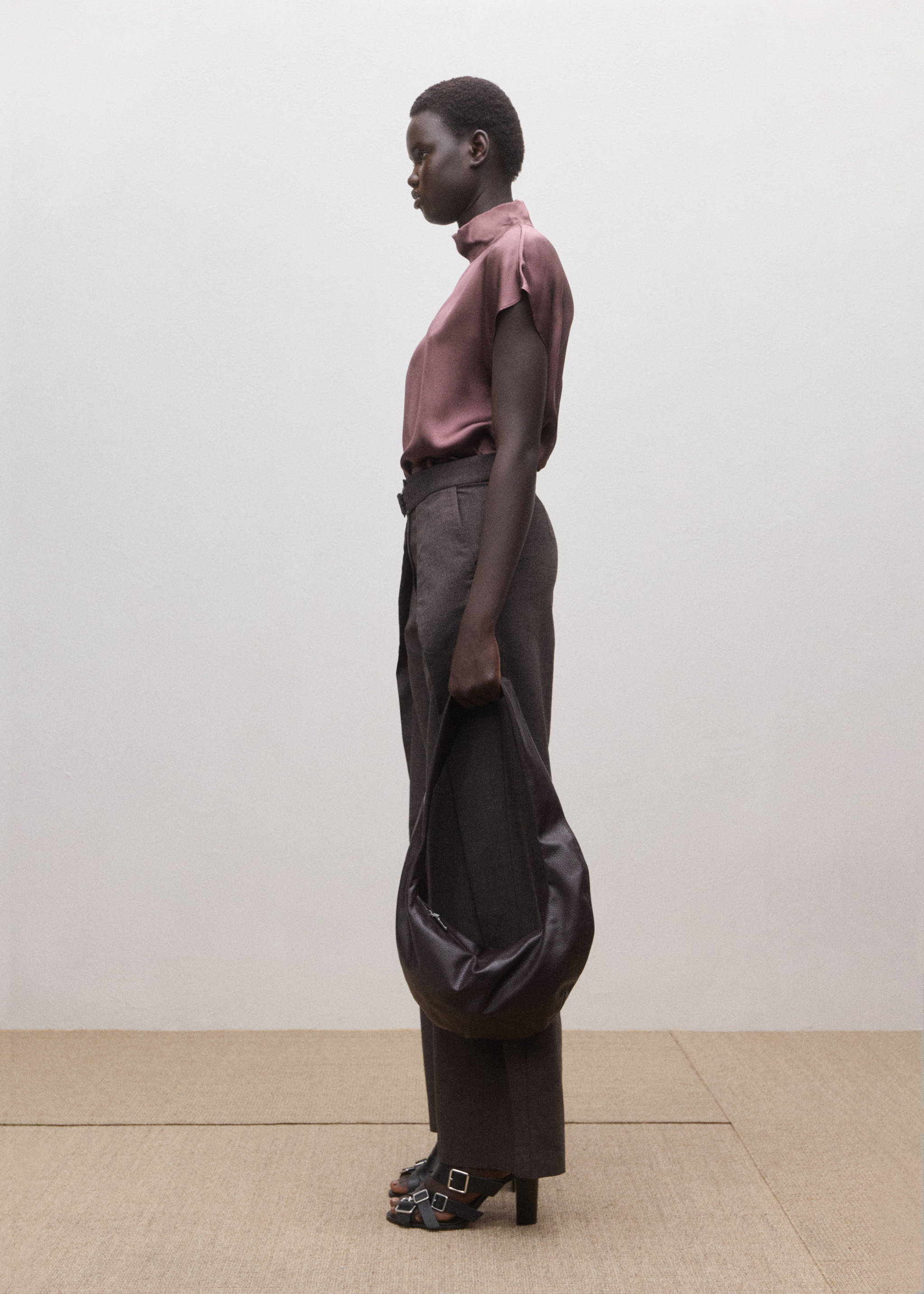 100% satin silk blouse - Details of the article 2