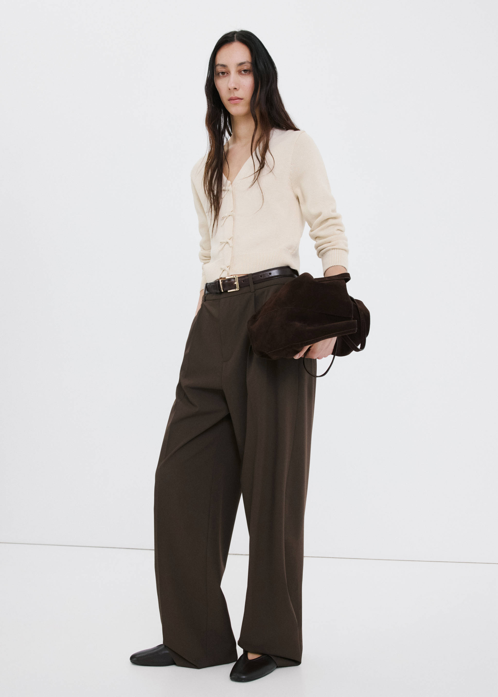 Knitted cardigan with ties - General plane